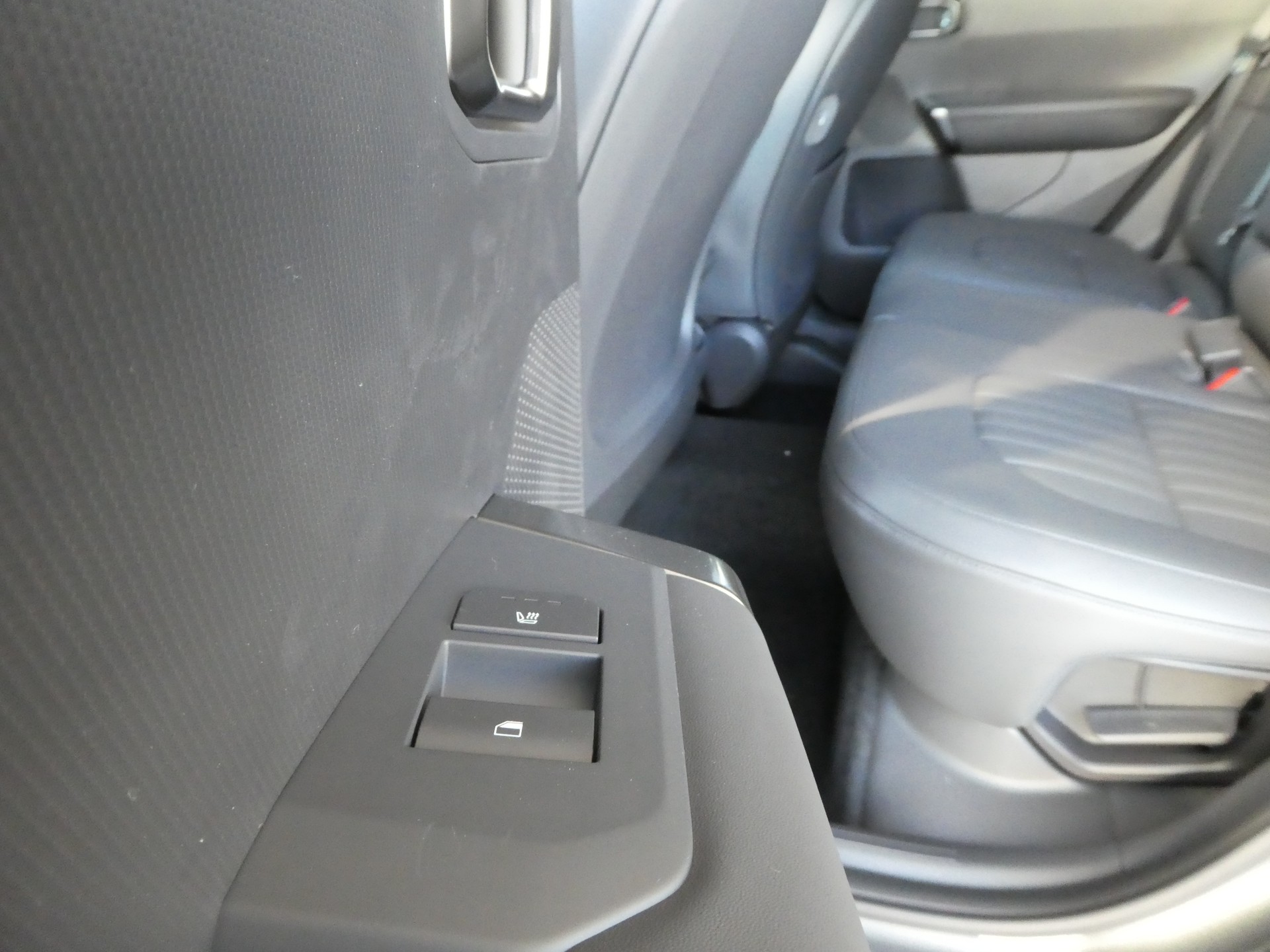 KIA Seltos 1.6T-GDi X-Line 7DCT 4x4-image-15