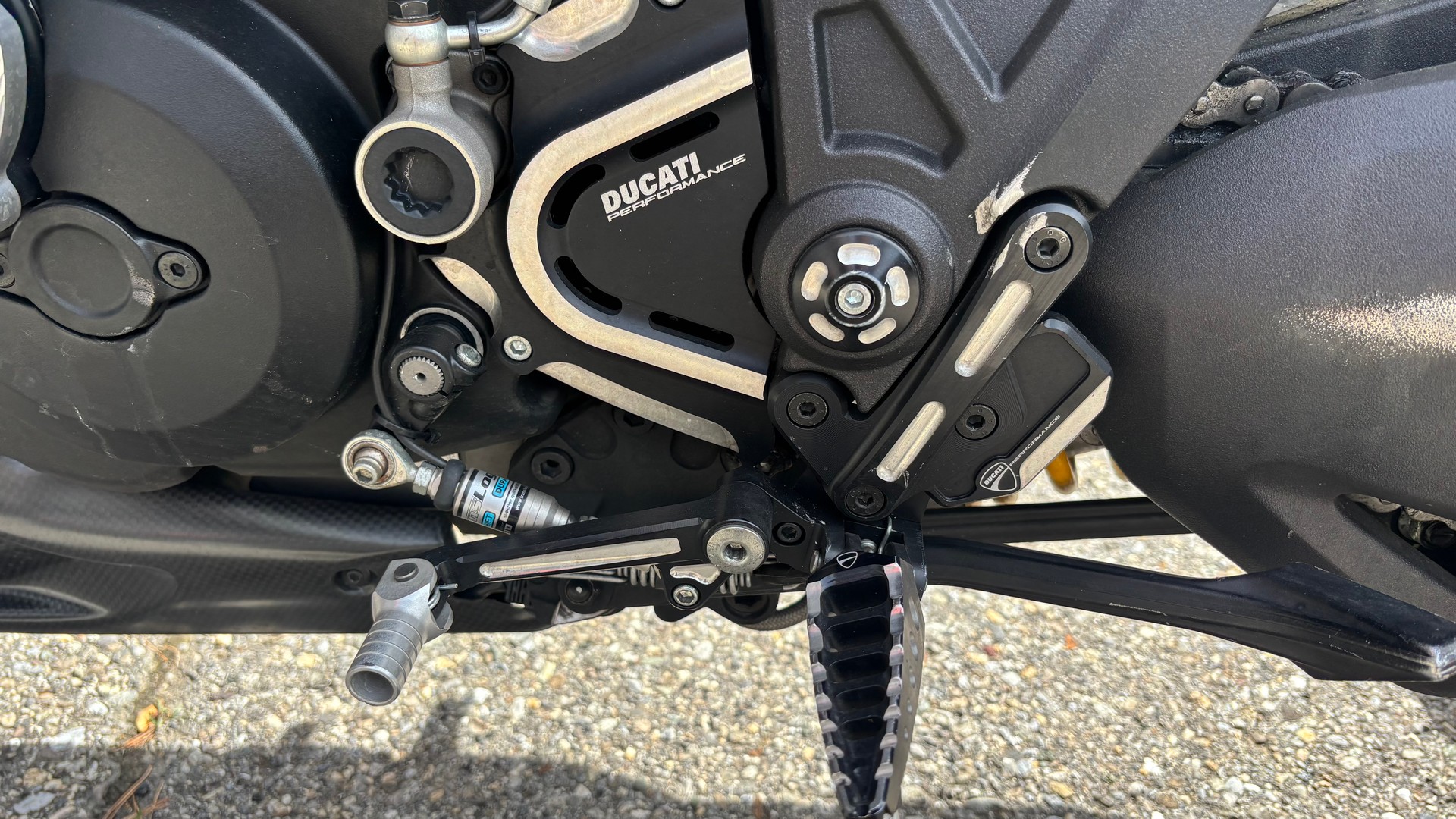 DUCATI Diavel 1200 Titanium-image-10