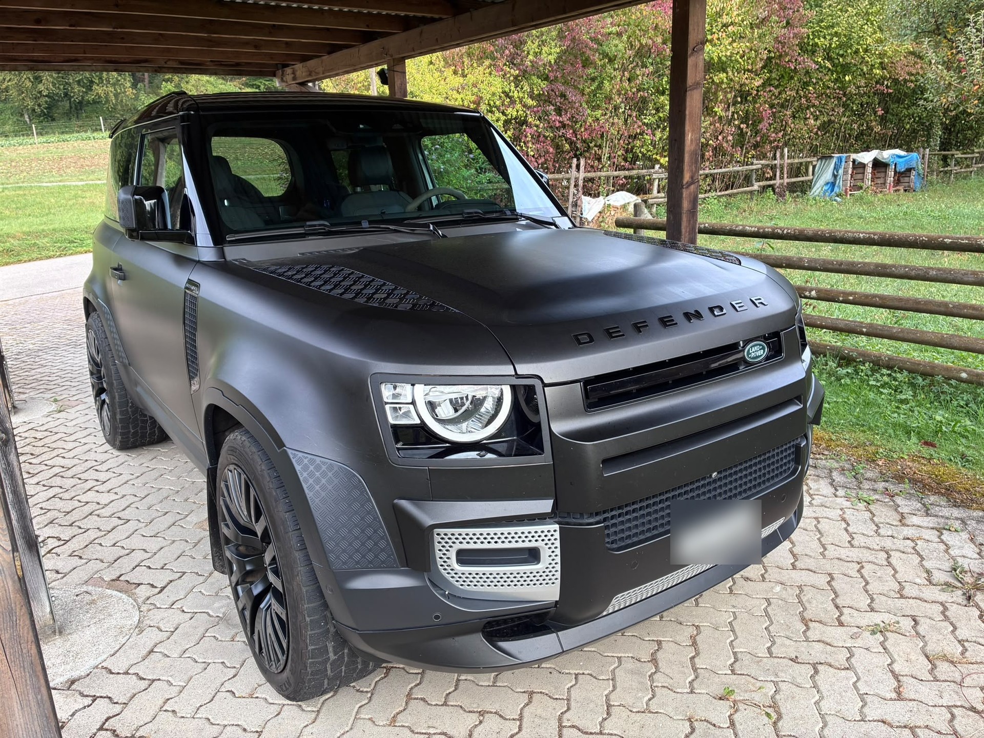 LAND ROVER 3.0 D I6 Dynamic S Hardtop "007"-image-1