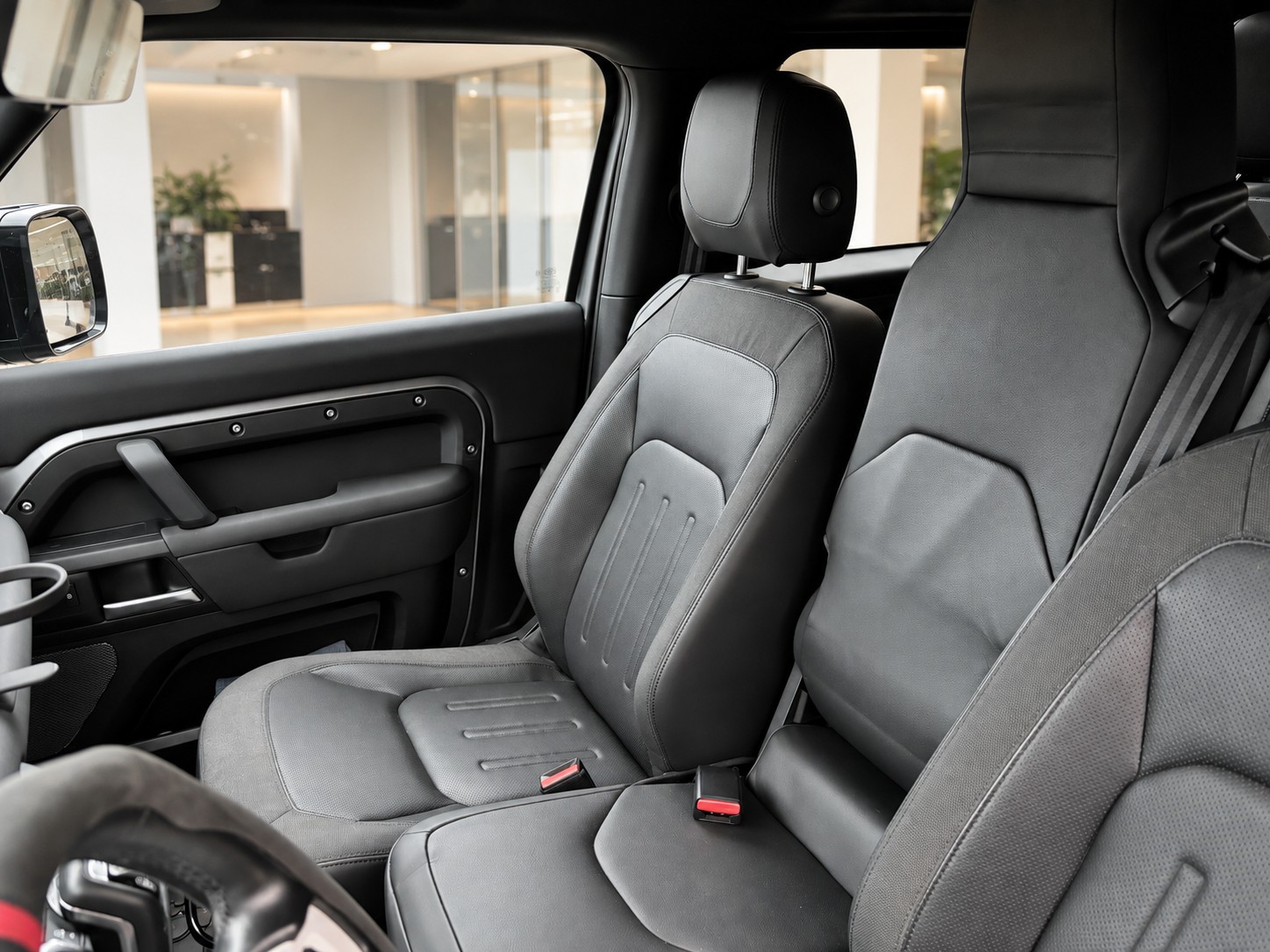 LAND ROVER 3.0 D I6 Dynamic S Hardtop-image-6