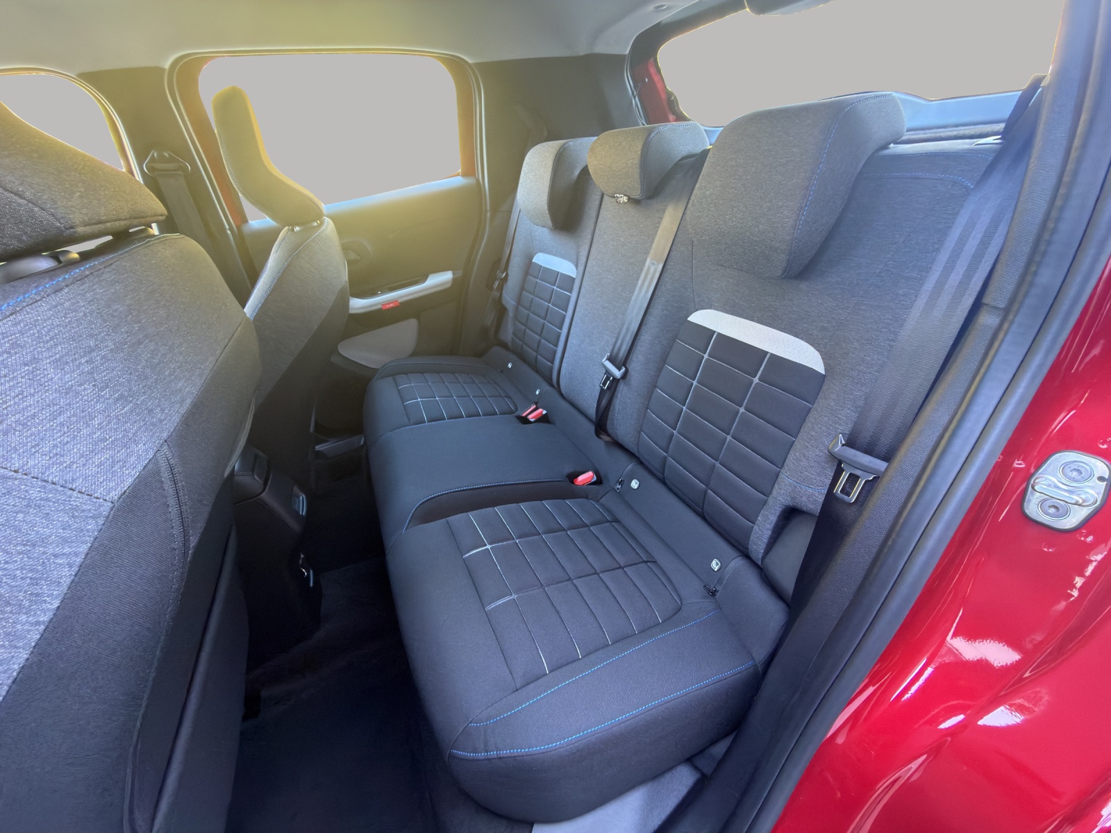 CITROEN Citroën C3 1.2 Hybrid Tonic+ / Sondermodell / aut.Klima / Navi / 8-Jahre We Care Garantie-image-13