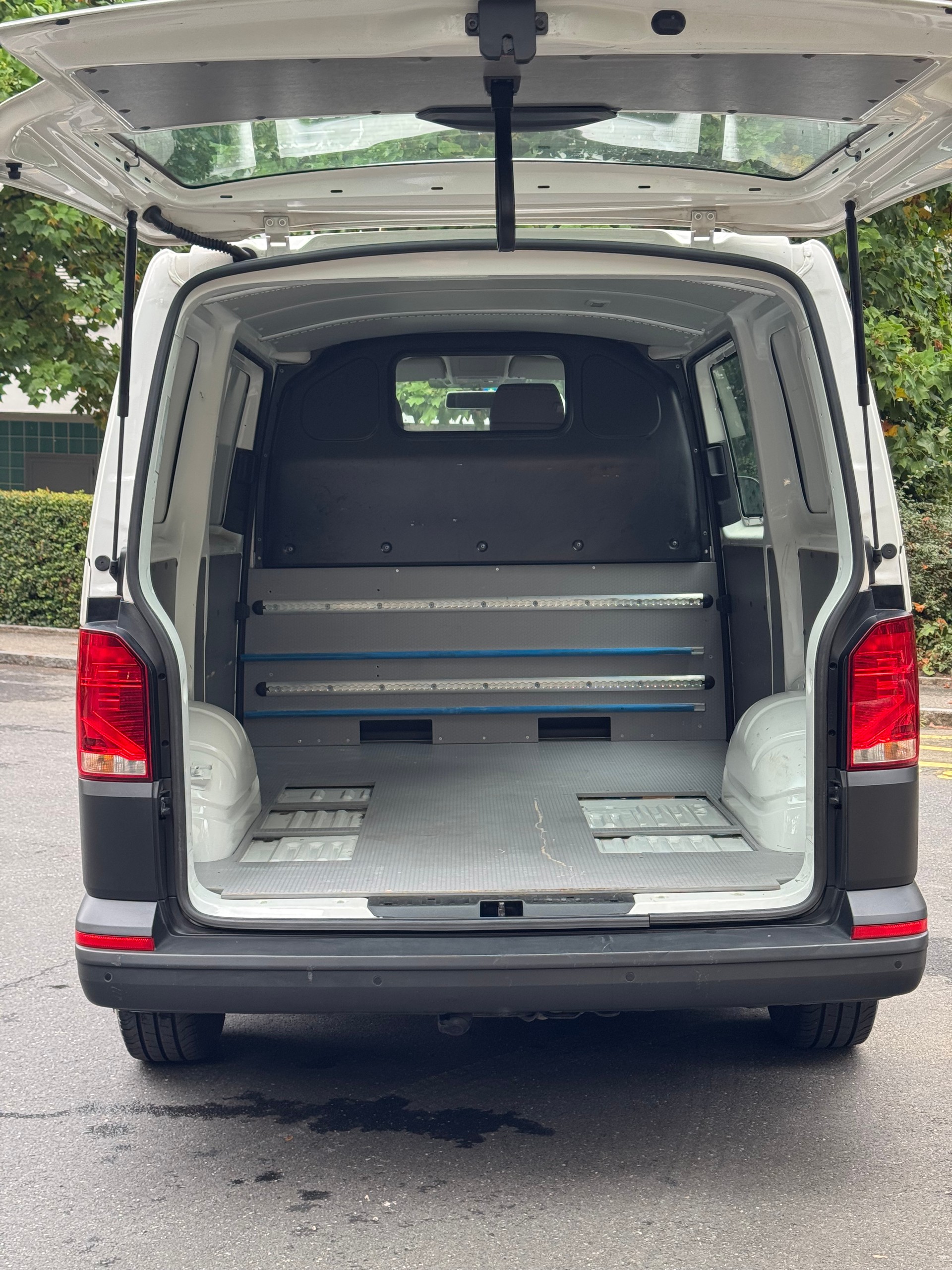 VW T6.1 2.0 TDI 4Motion-image-6