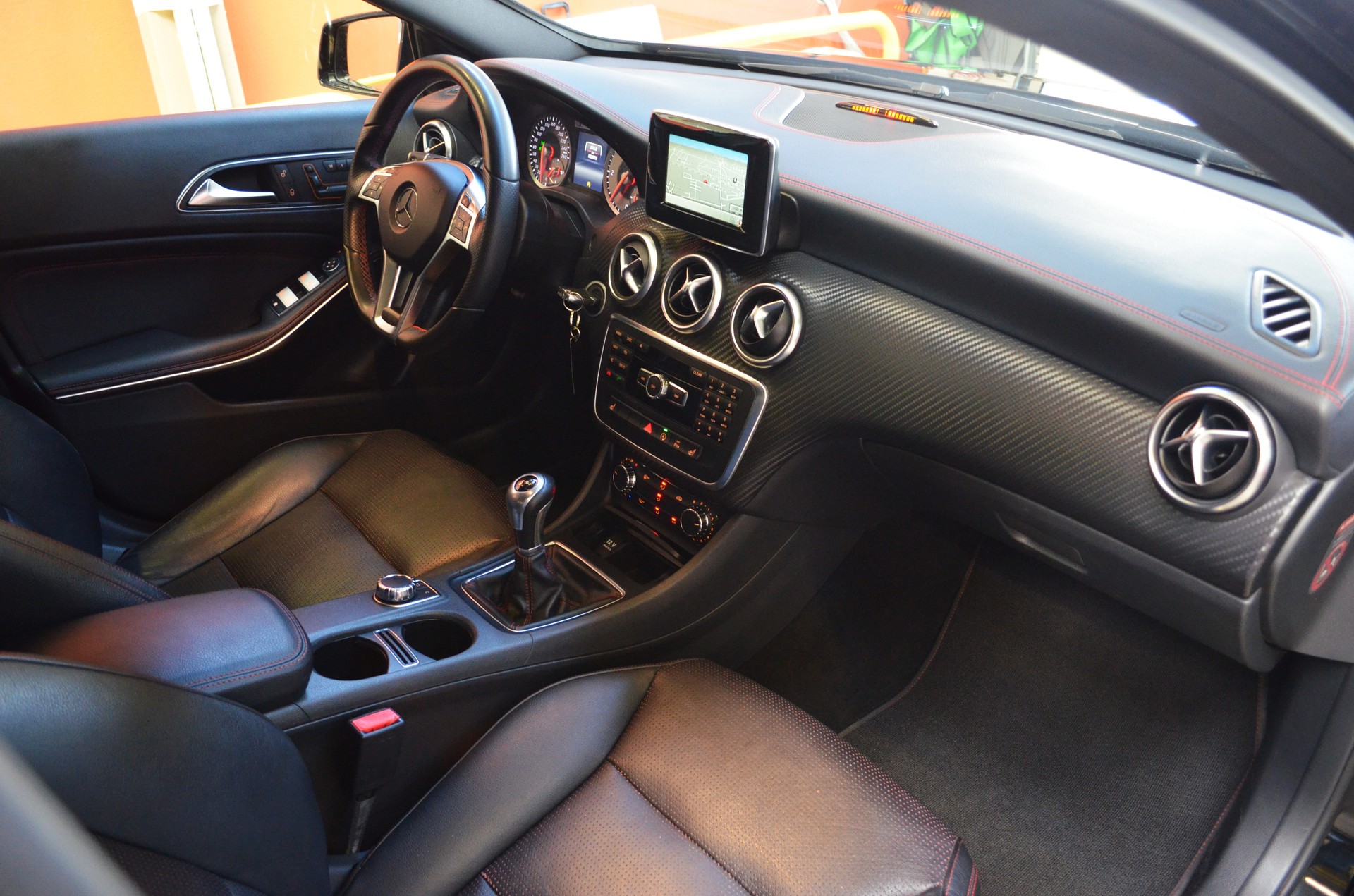 MERCEDES-BENZ A 200 CDI AMG Line-image-8