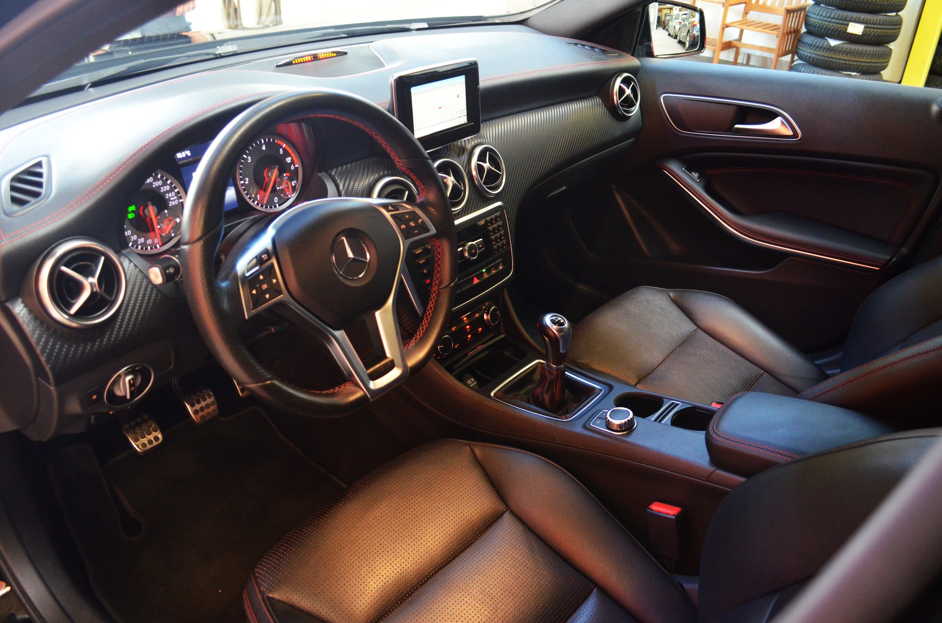 MERCEDES-BENZ A 200 CDI AMG Line-image-7