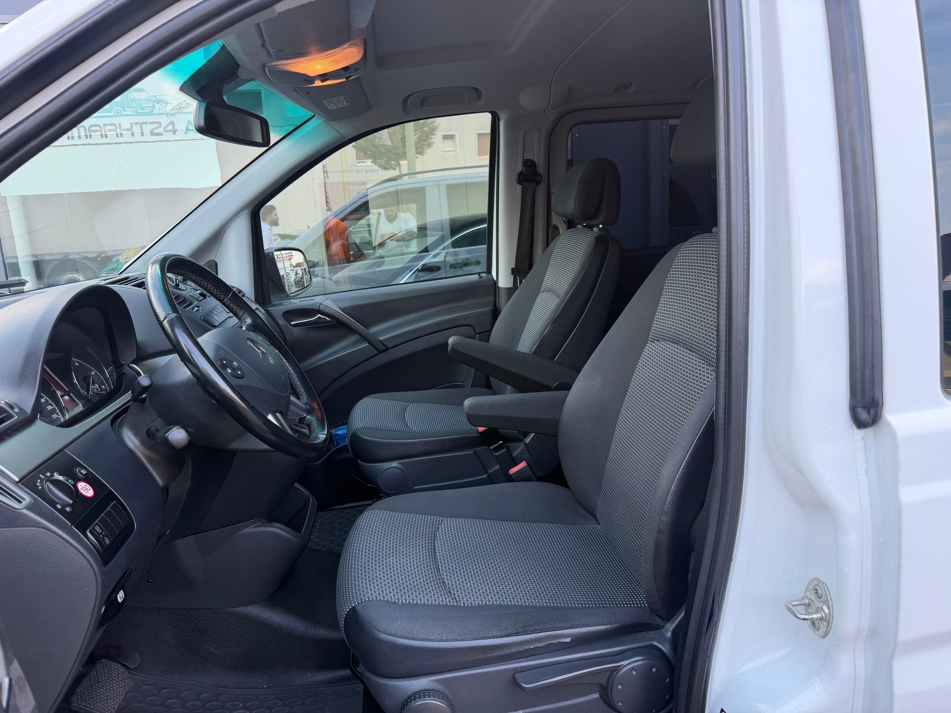 MERCEDES-BENZ Vito 116 CDI Blue Efficiency L A-image-10