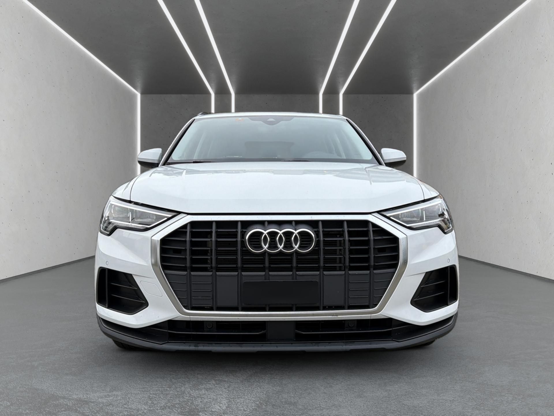 AUDI Q3 35 TFSI Attraction S-tronic-image-8