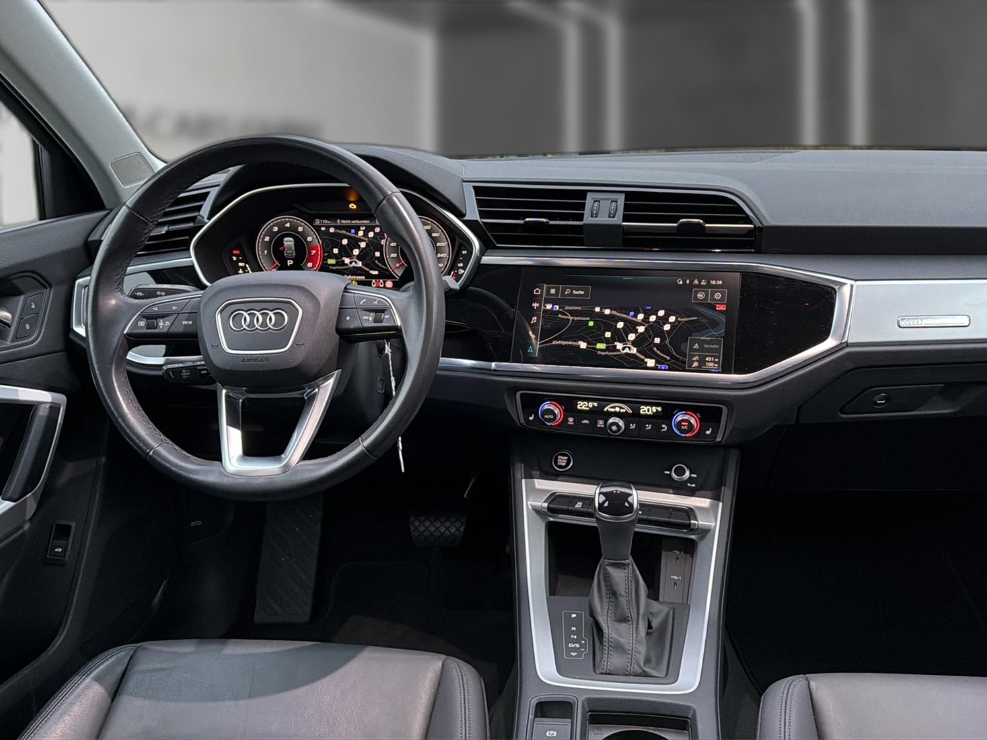 AUDI Q3 35 TFSI Attraction S-tronic-image-14