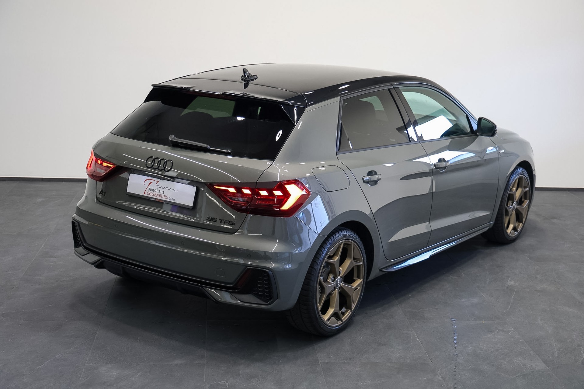 AUDI A1 Sportback 35 TFSI S Line S-tronic *CH-Fahrzeug*aus 1.Hand*-image-8