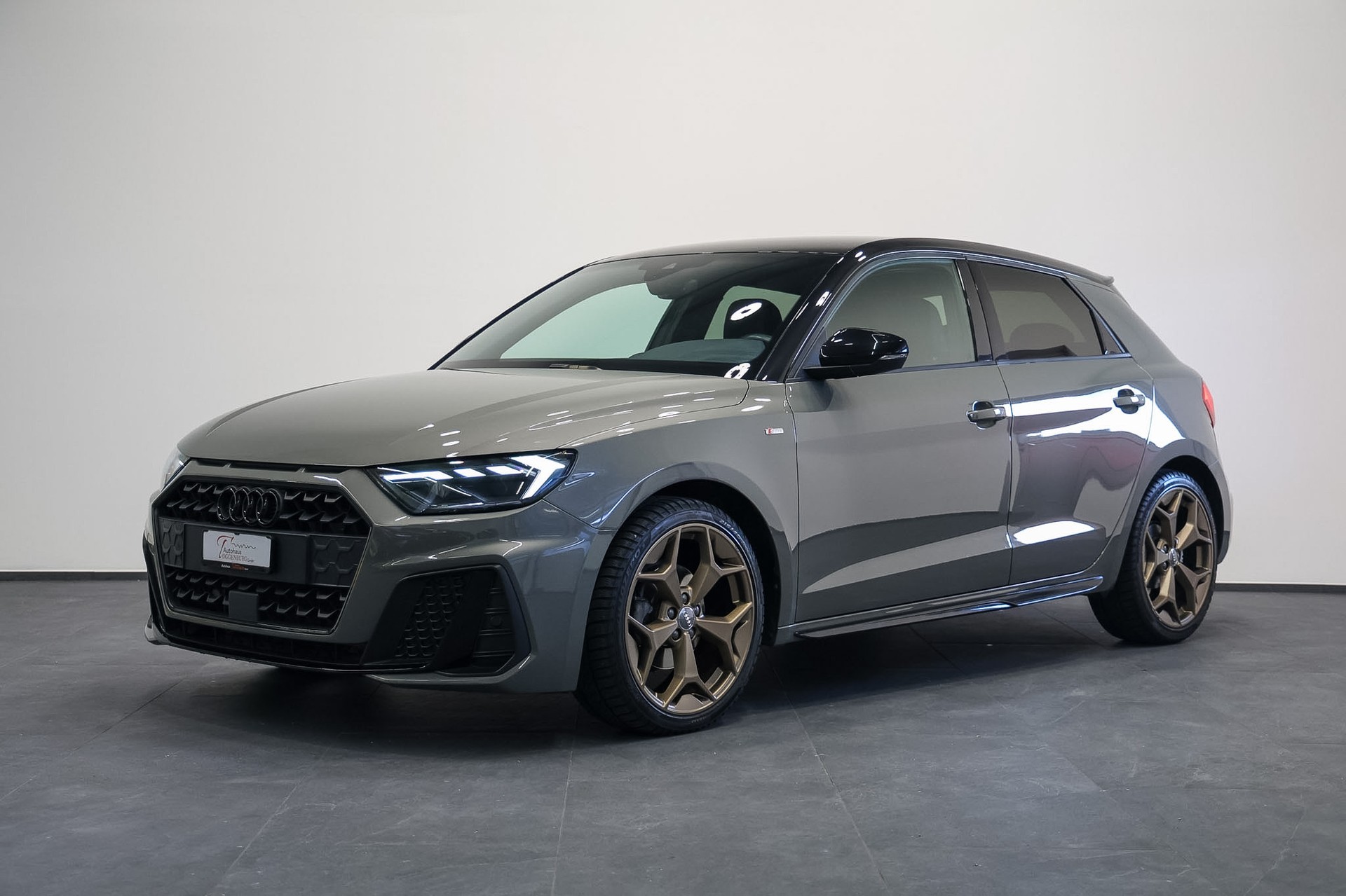 AUDI A1 Sportback 35 TFSI S Line S-tronic *CH-Fahrzeug*aus 1.Hand*-showroom-element-2
