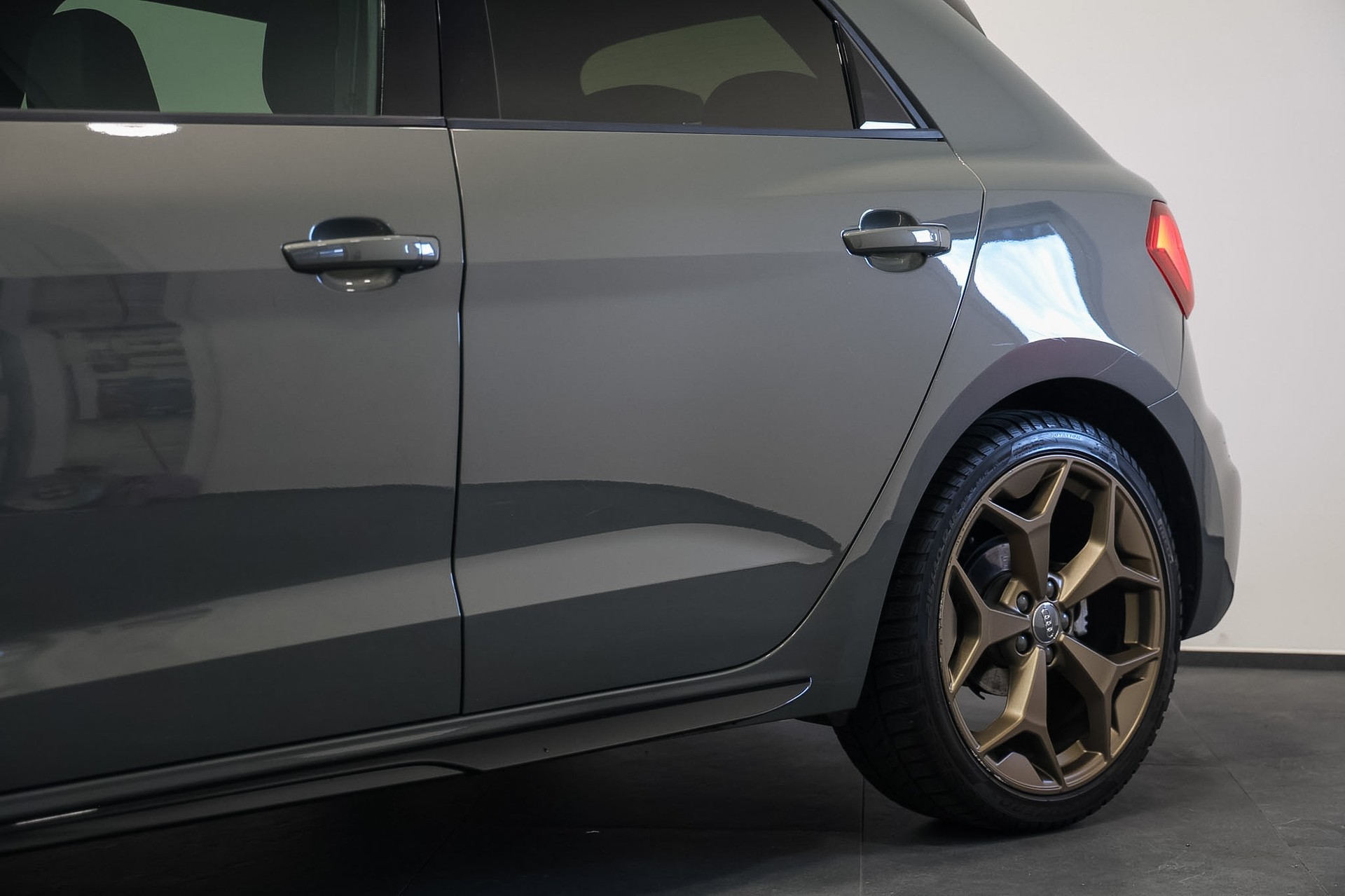 AUDI A1 Sportback 35 TFSI S Line S-tronic *CH-Fahrzeug*aus 1.Hand*-image-11