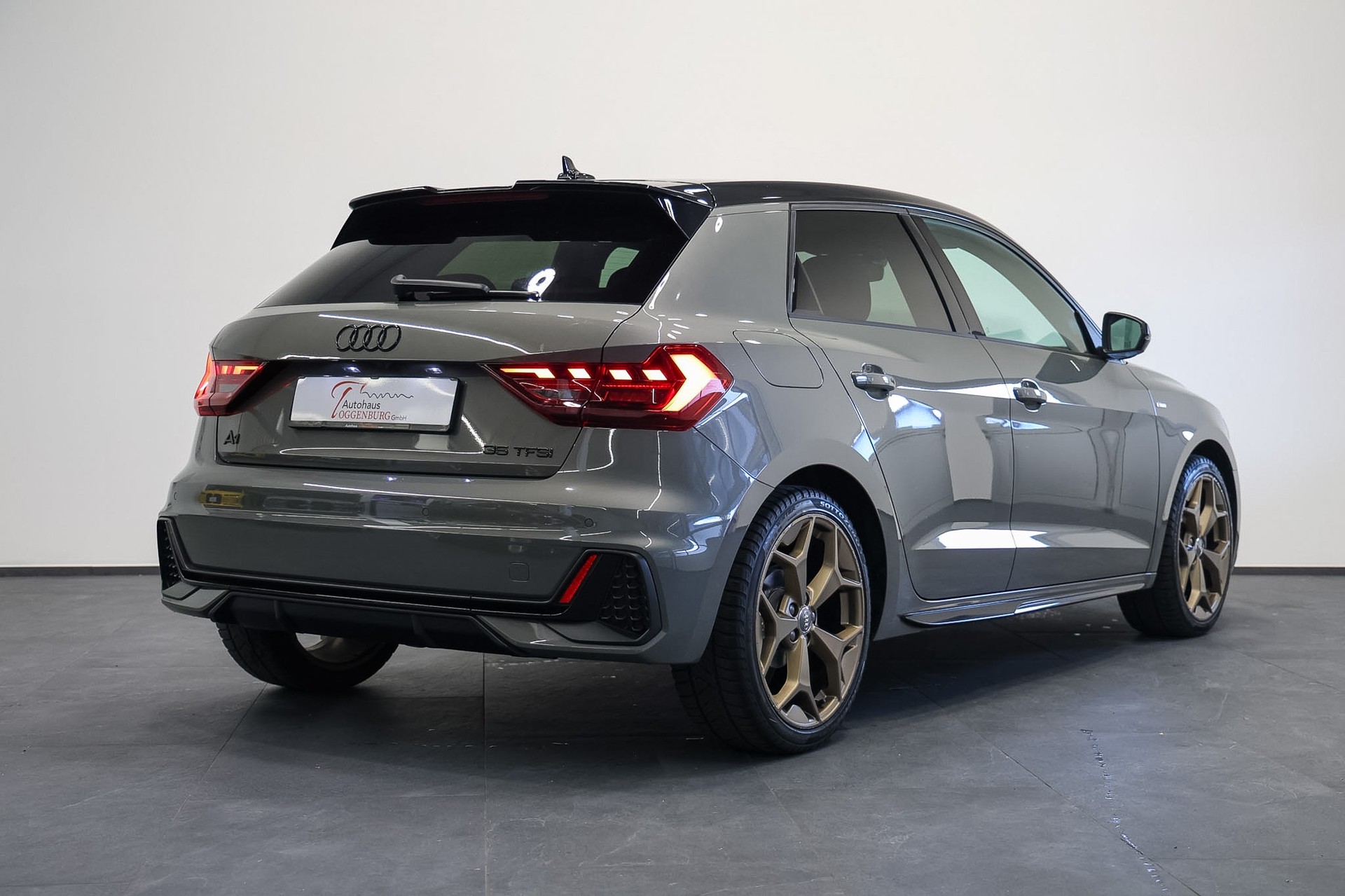 AUDI A1 Sportback 35 TFSI S Line S-tronic *CH-Fahrzeug*aus 1.Hand*-image-7