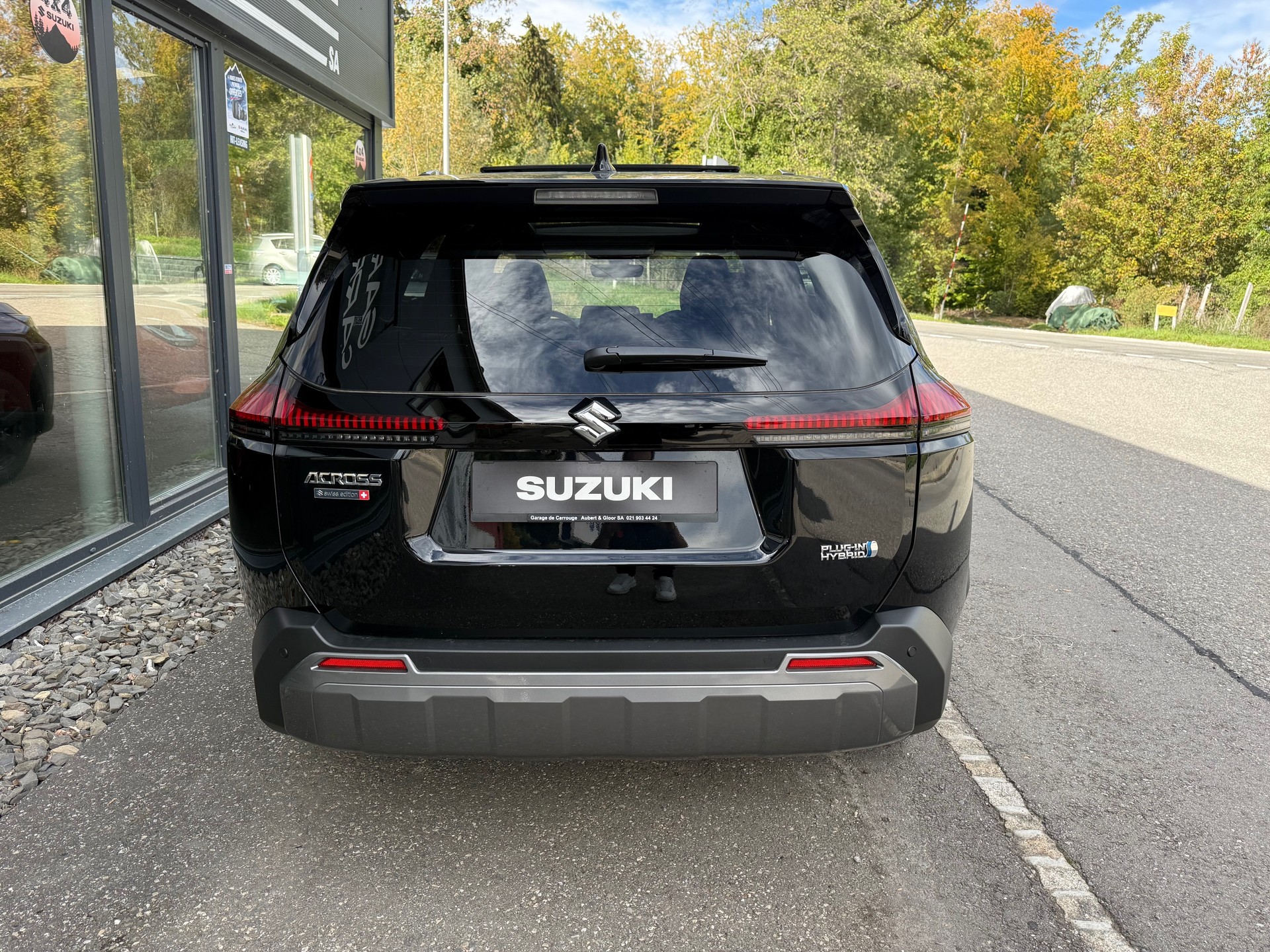 SUZUKI Across 2.5 Plug-in-Hybrid Compact Top E-CVT-image-4
