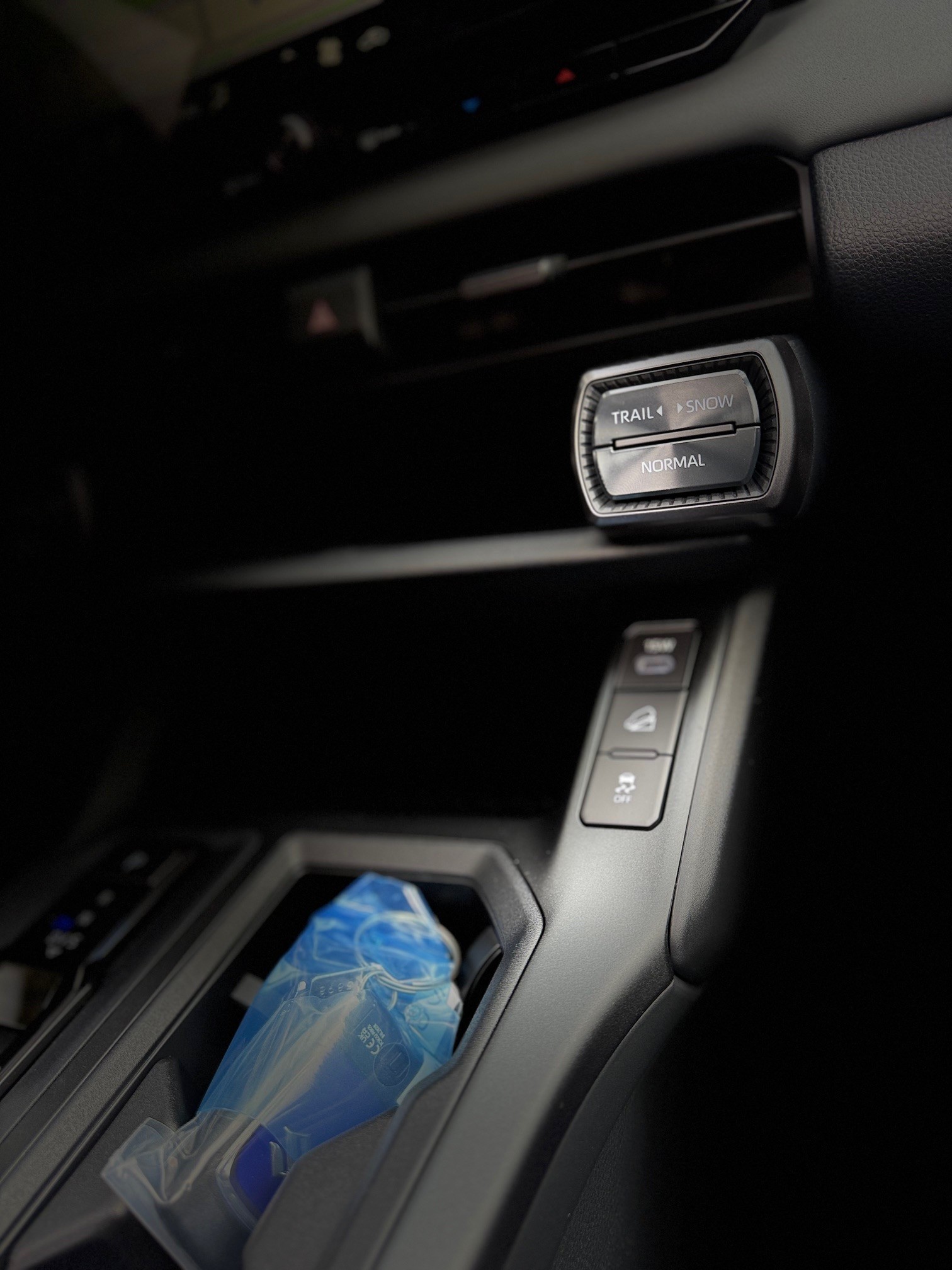 SUZUKI Across 2.5 Plug-in-Hybrid Compact Top E-CVT-image-14