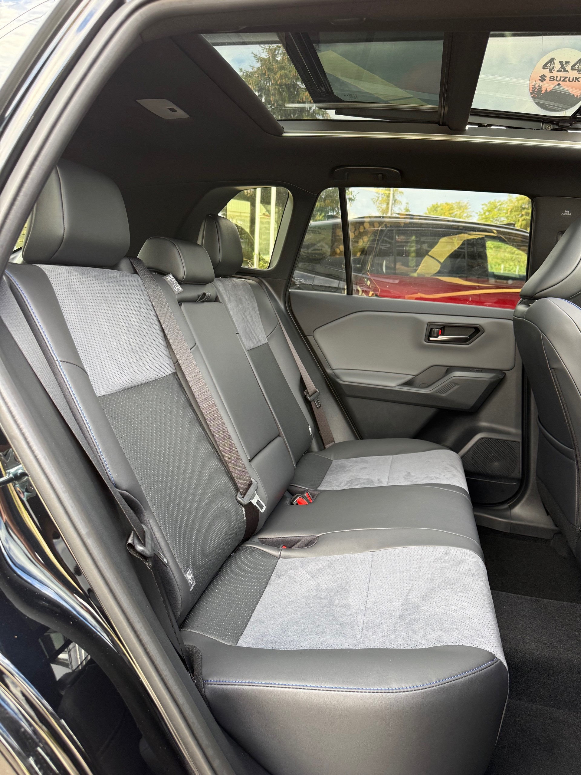 SUZUKI Across 2.5 Plug-in-Hybrid Compact Top E-CVT-image-8