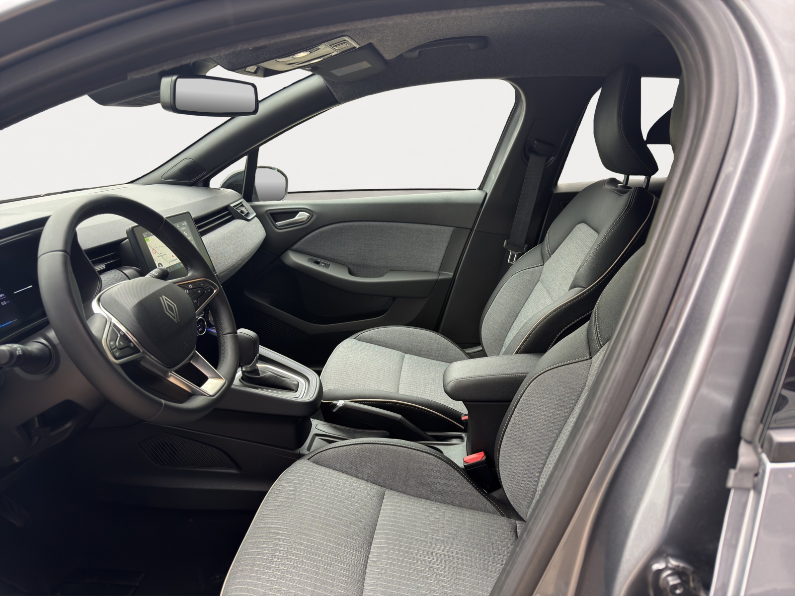 RENAULT Clio 1.6 E-Tech Techno-image-8
