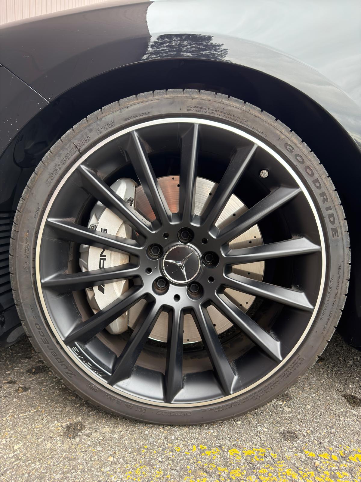 MERCEDES-BENZ A 35 AMG 4Matic Speedshift-image-6