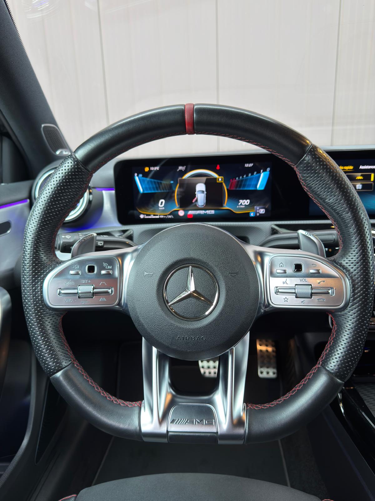MERCEDES-BENZ A 35 AMG 4Matic Speedshift-image-24