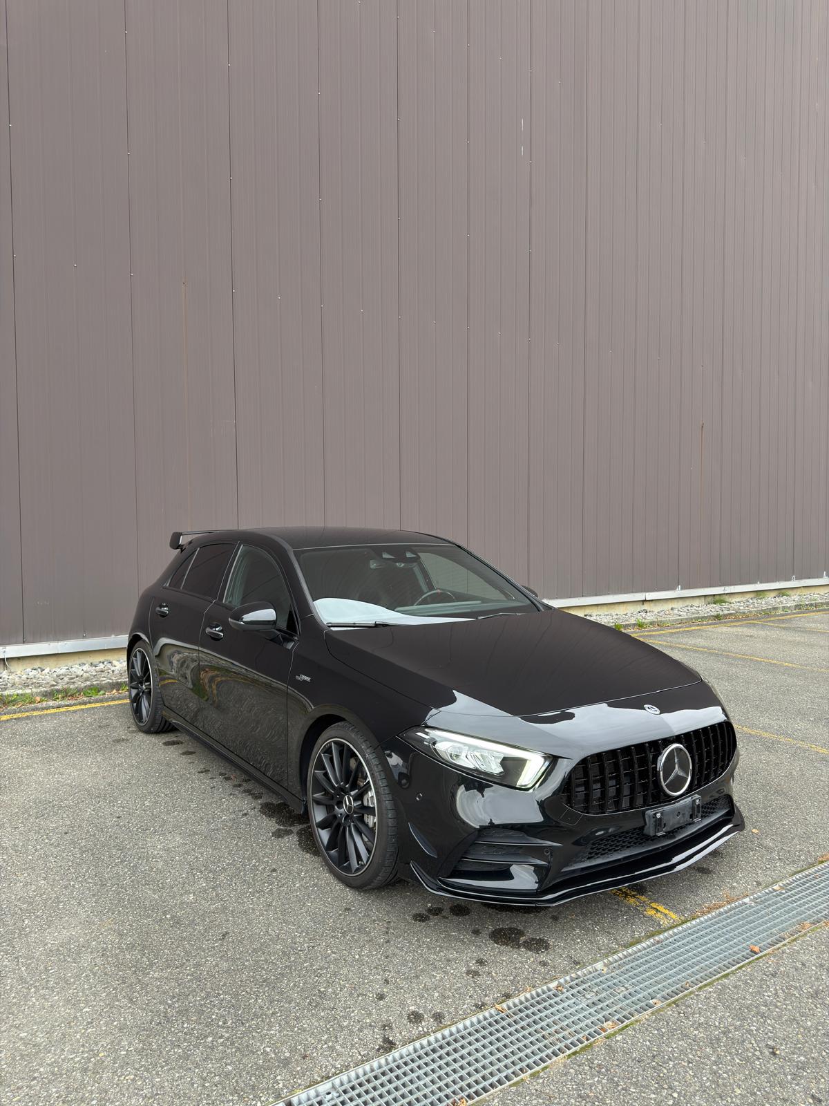 MERCEDES-BENZ A 35 AMG 4Matic Speedshift-showroom-element-2