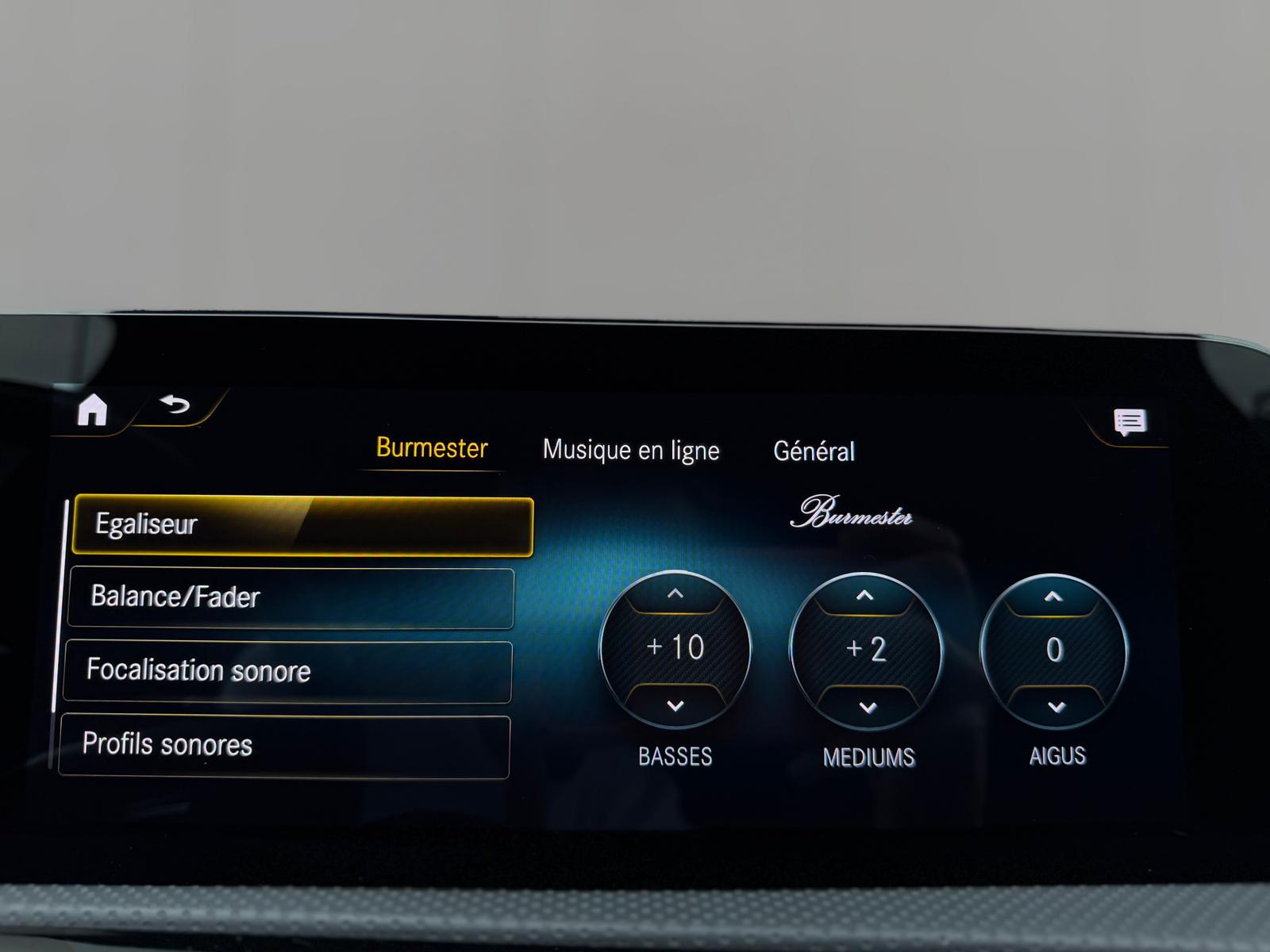 MERCEDES-BENZ A 35 AMG 4Matic Speedshift-image-28