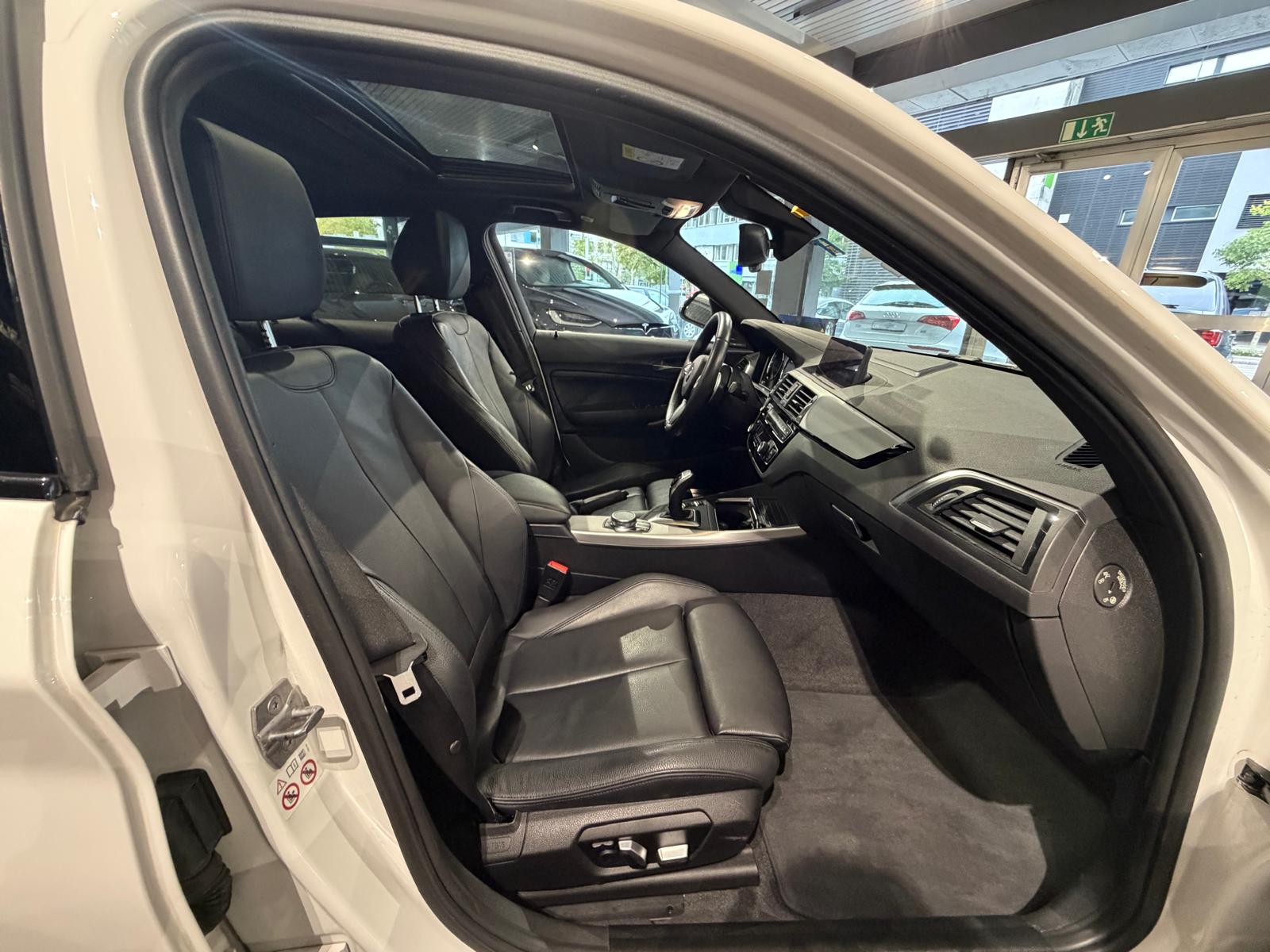 BMW M140i xDrive Steptronic-image-9