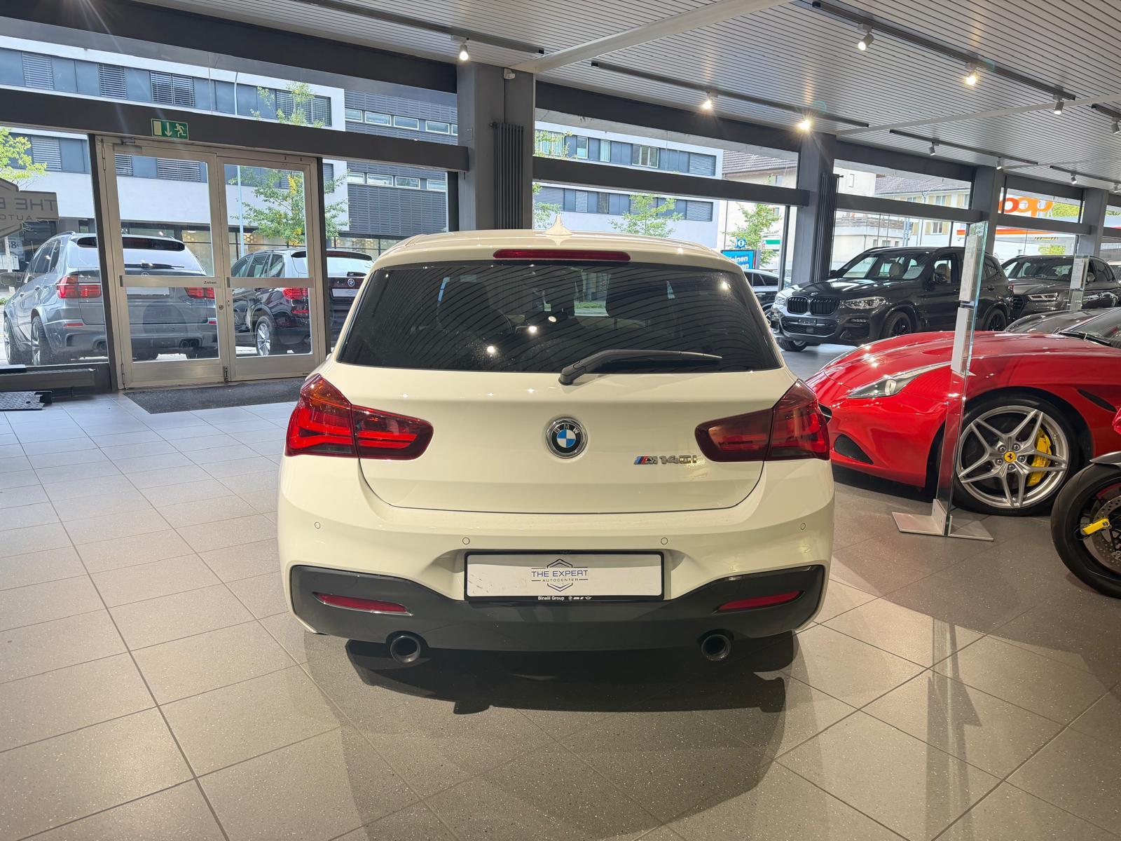 BMW M140i xDrive Steptronic-image-4