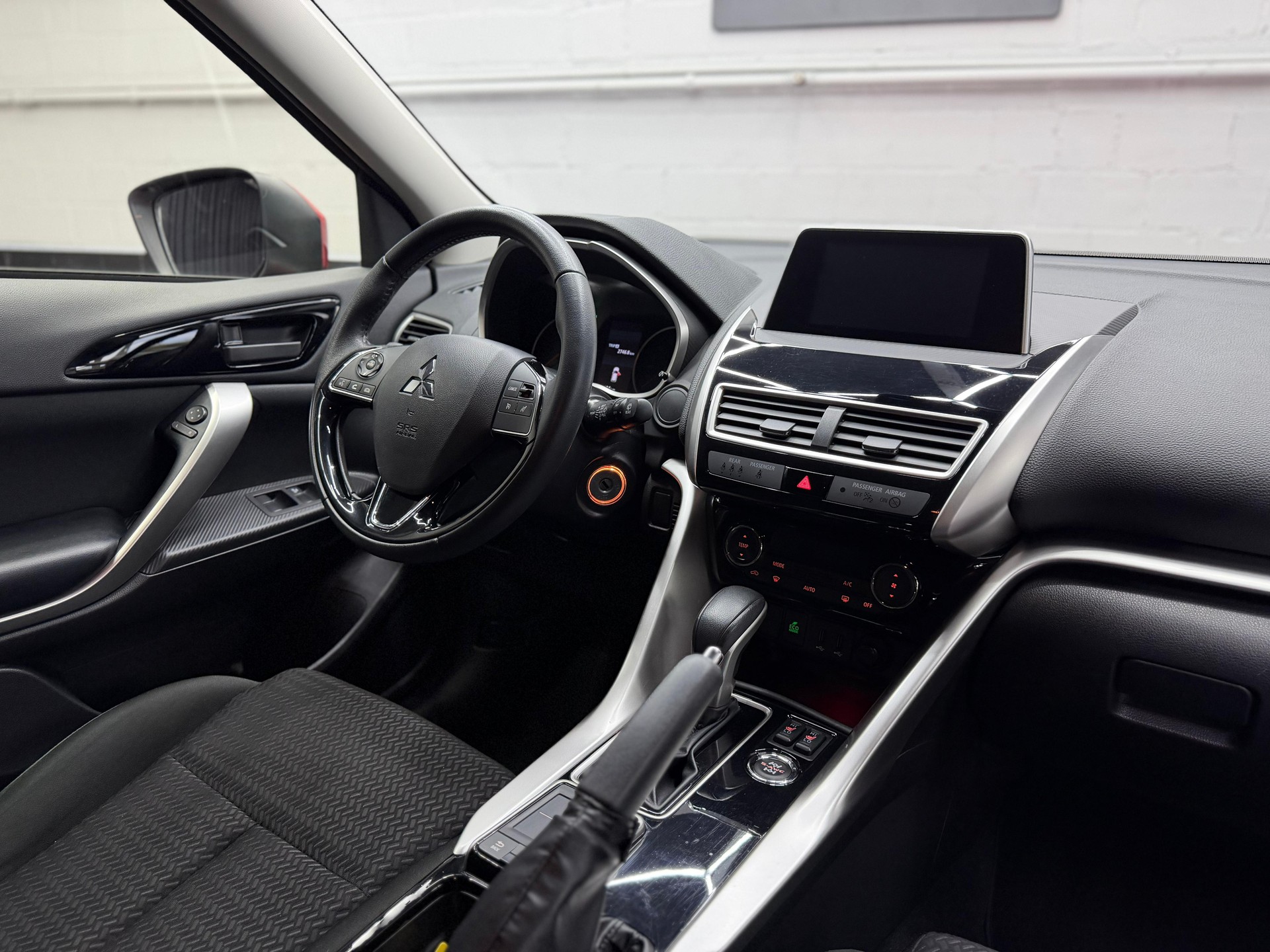 MITSUBISHI Eclipse Cross 1.5 T-Mivec Value 4WD CVT | CH-Auto | Rückfahrkamera-image-23