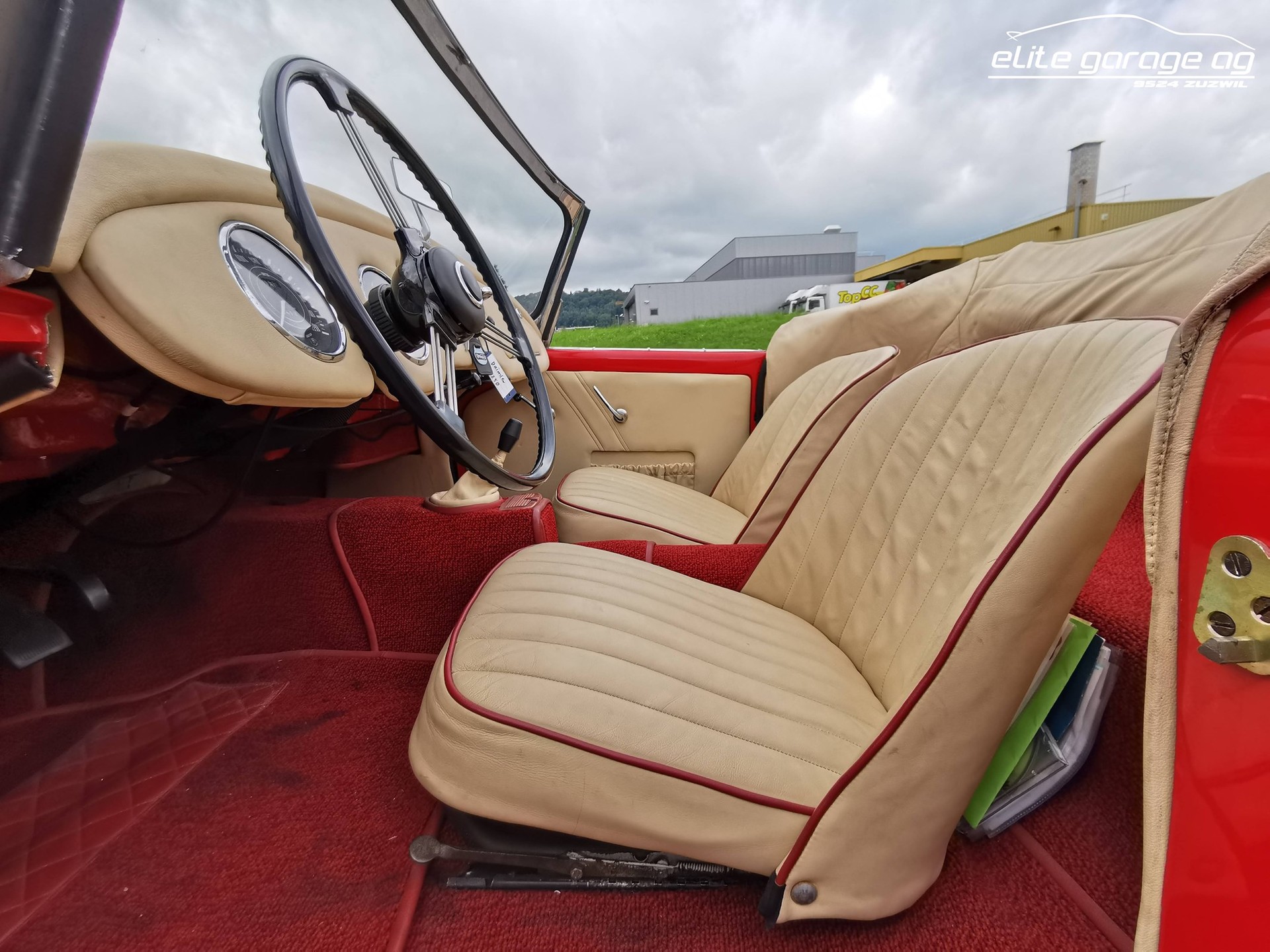 DAIMLER SP 250 V8 LHD-image-10