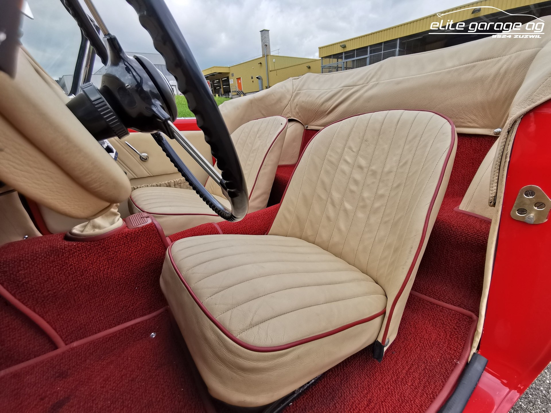 DAIMLER SP 250 V8 LHD-image-9