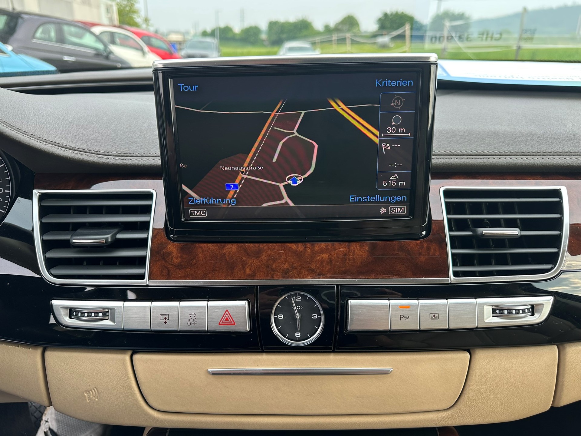 AUDI A8 L 3.0 TFSI quattro tiptronic-image-12