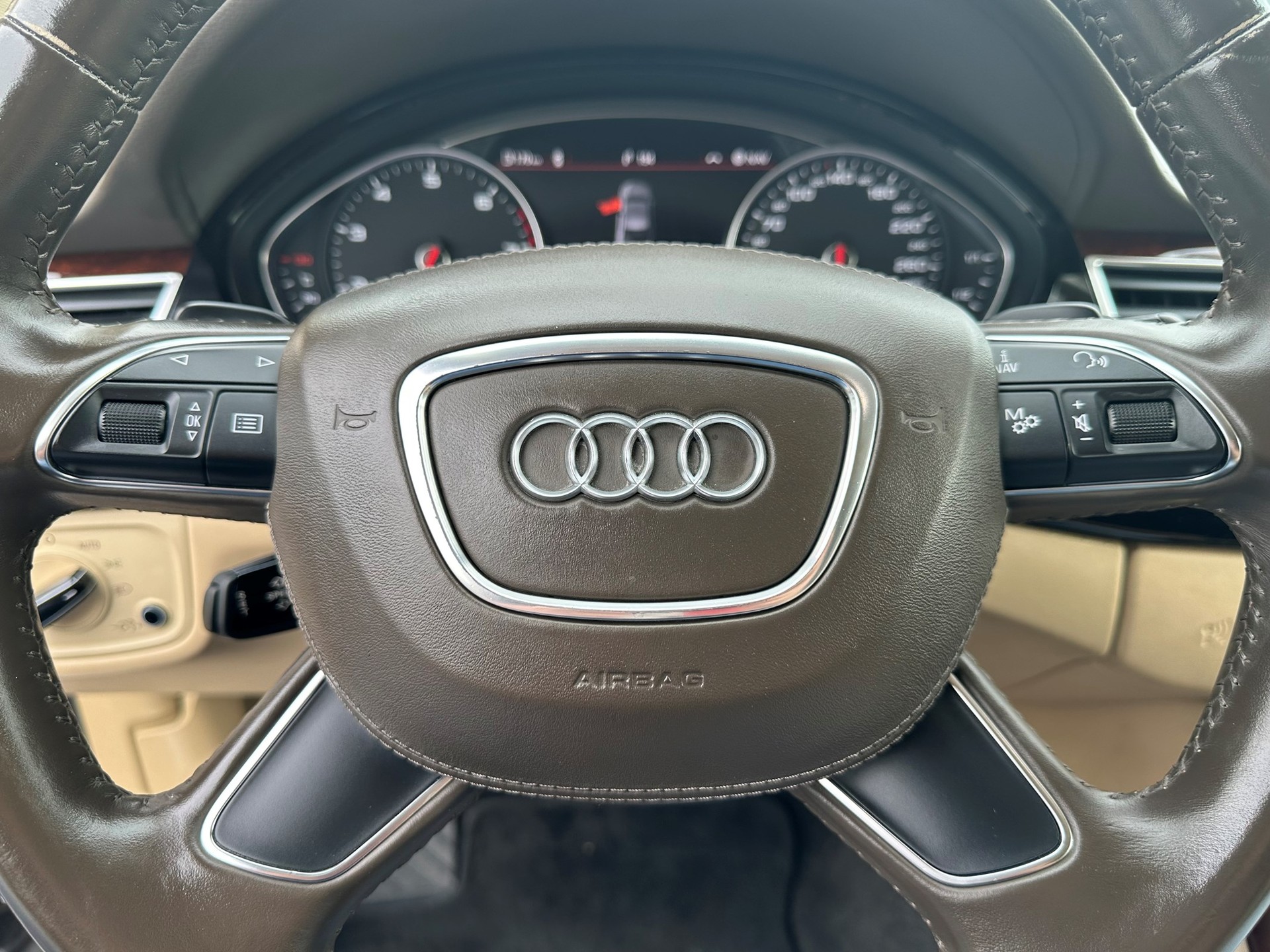 AUDI A8 L 3.0 TFSI quattro tiptronic-image-14