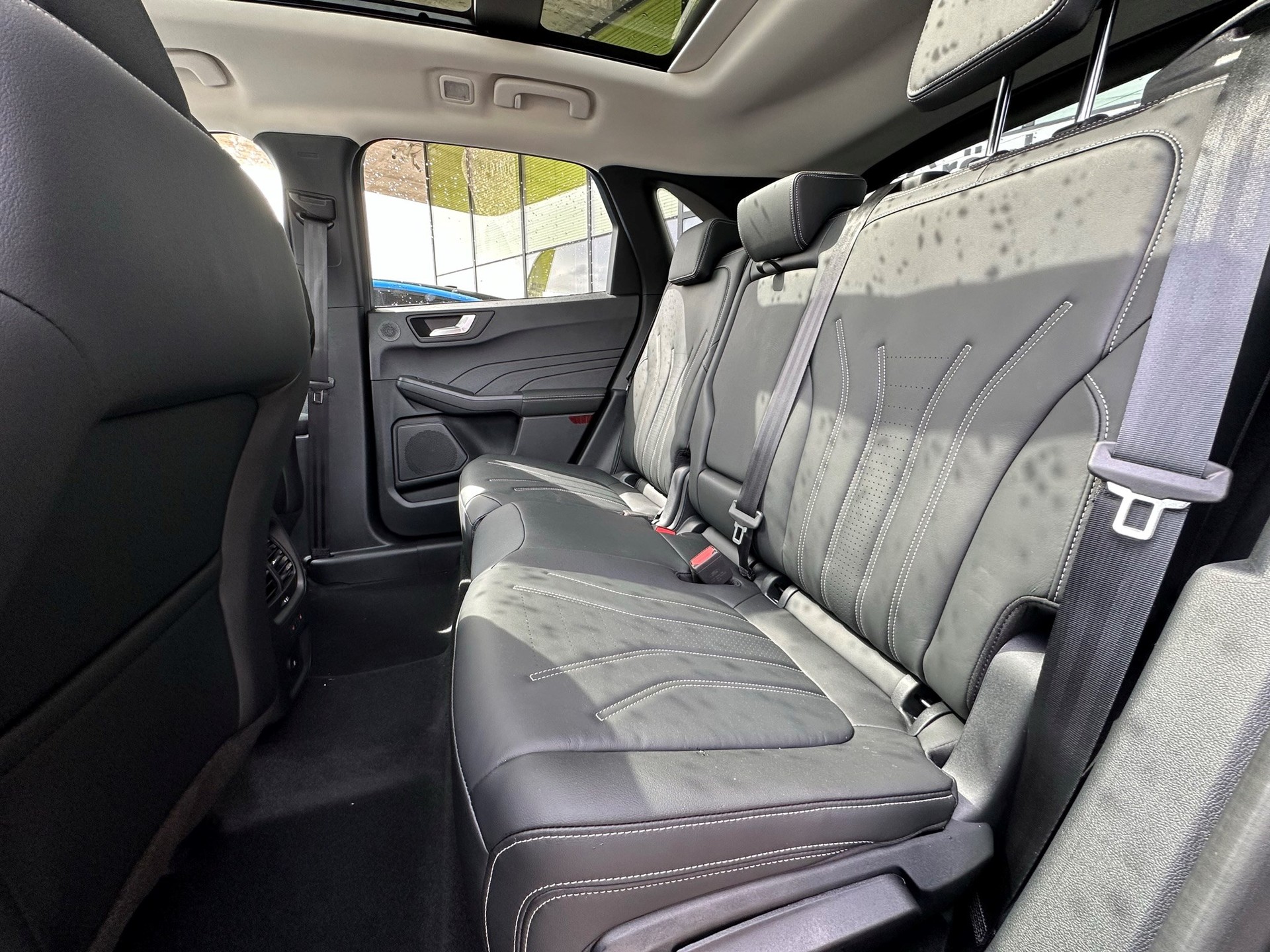 FORD Kuga 2.5 PHEV Vignale 2WD-image-7