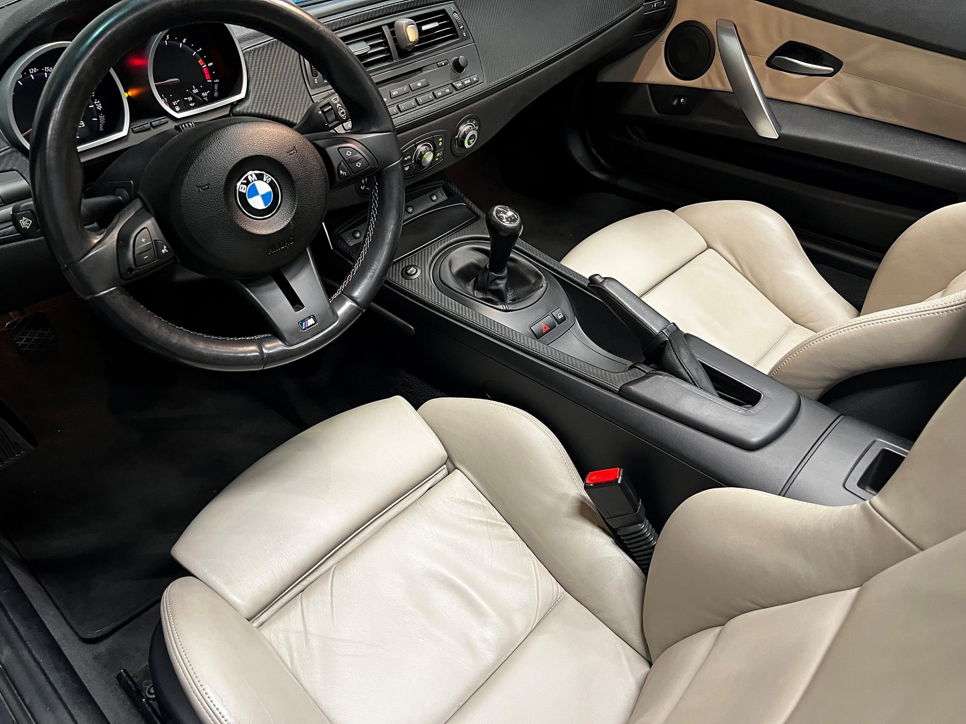 BMW Z4 M Roadster-image-11