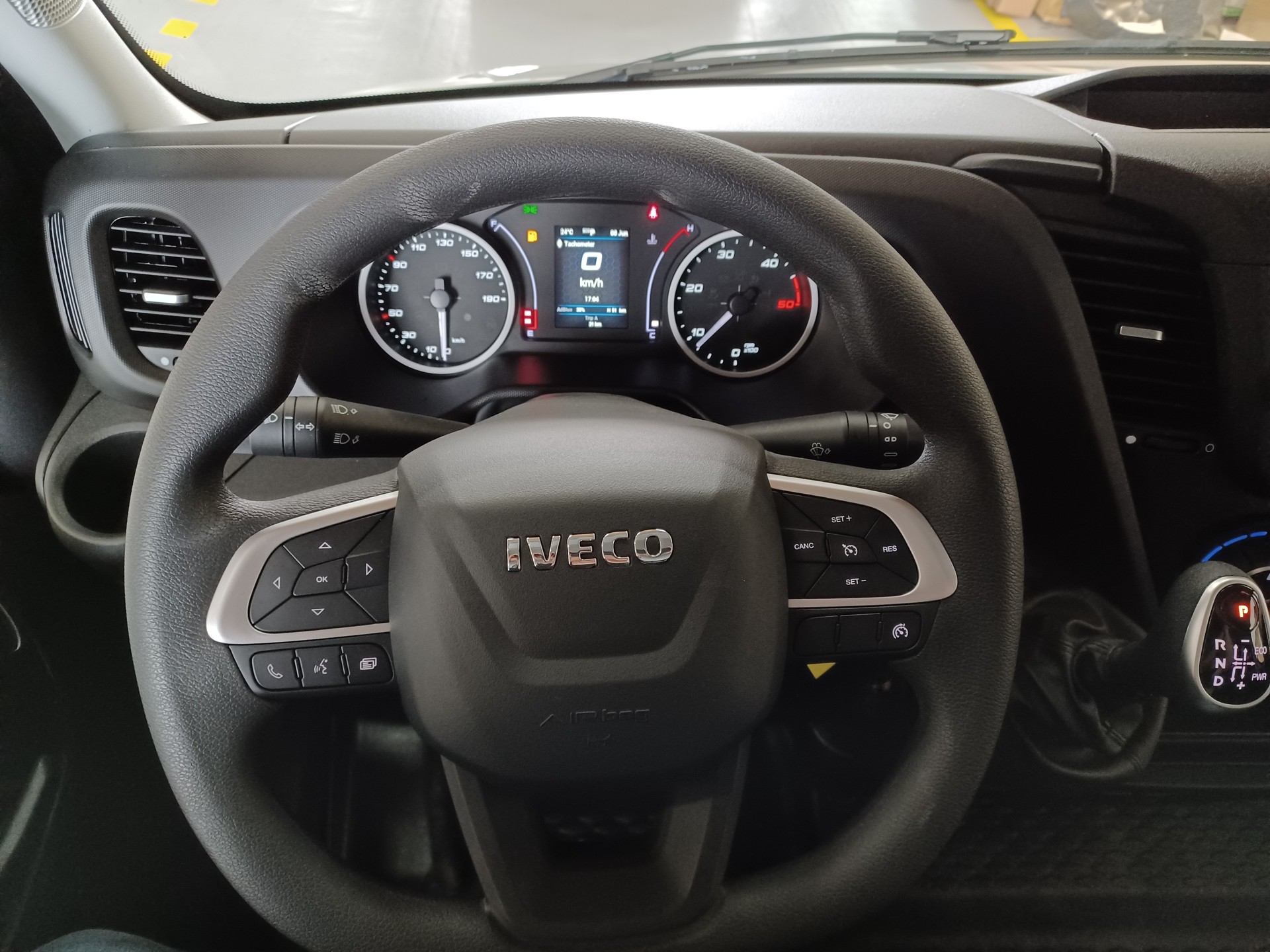 IVECO 35S18HA8V L3520 H2-image-10