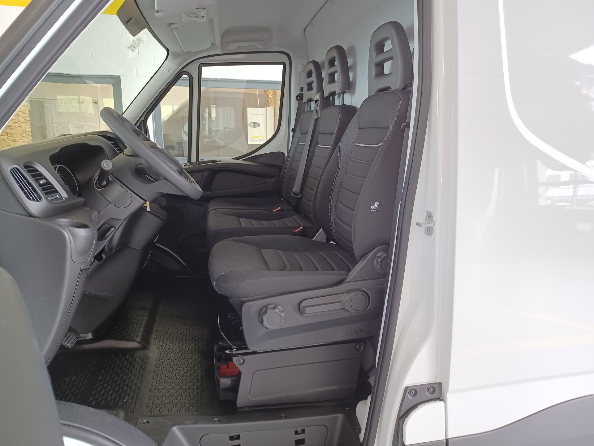 IVECO 35S18HA8V L3520 H2-image-5