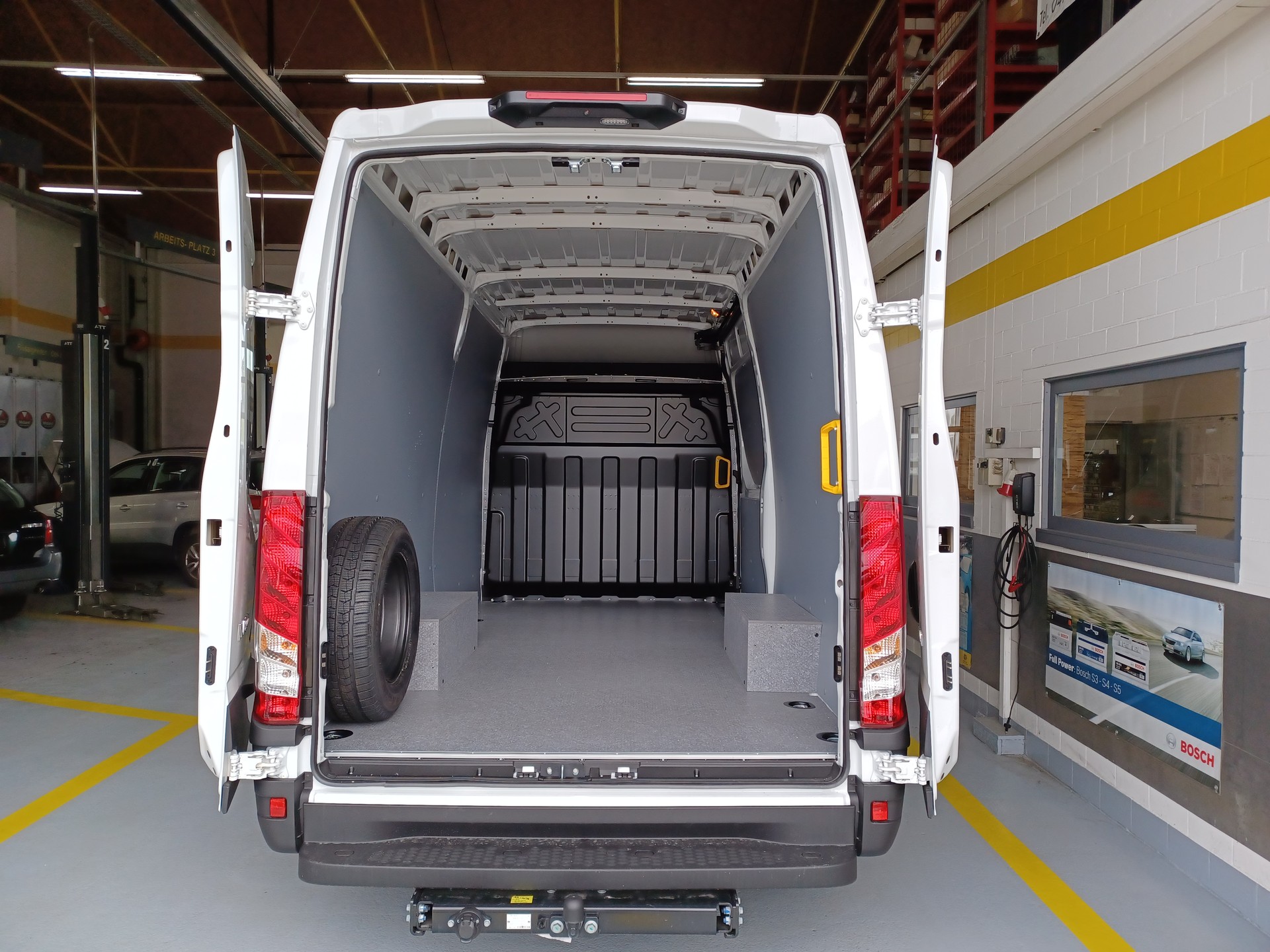 IVECO 35S18HA8V L3520 H2-image-3