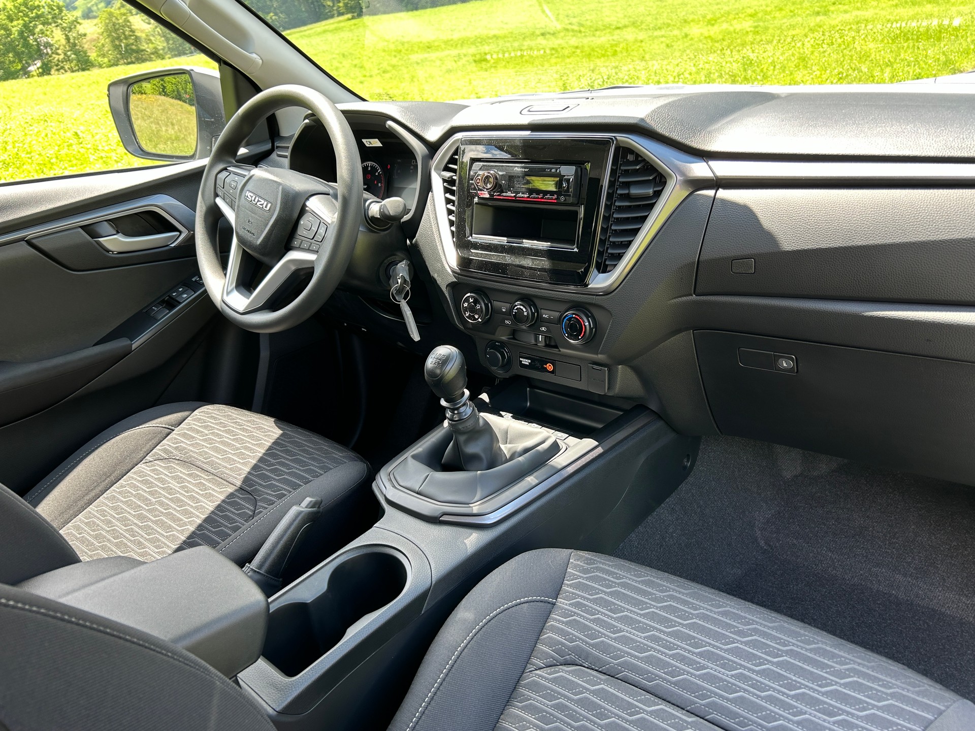ISUZU D-MAX 1.9 SpaceCab N60BB 4x4-image-10
