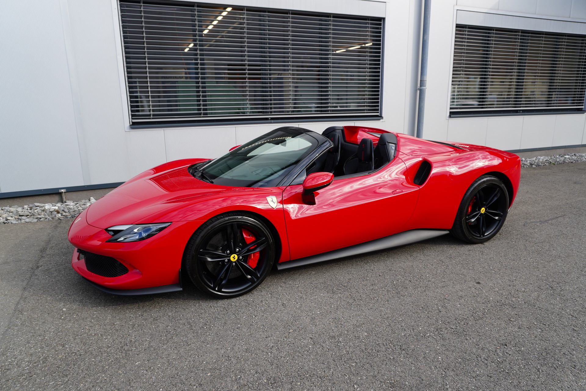 FERRARI 296 GTS-image-1