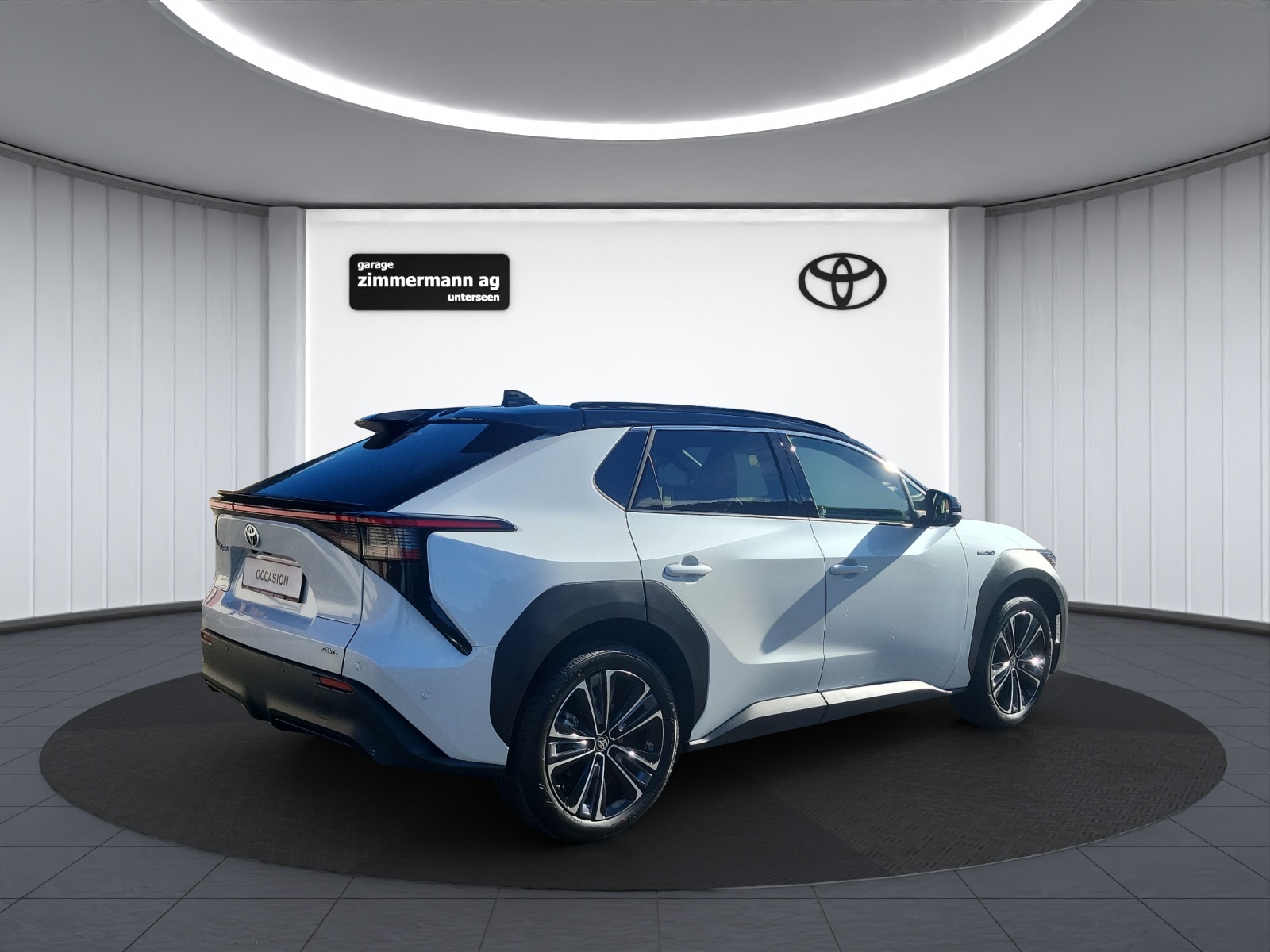 TOYOTA bZ4X Premium AWD-image-4