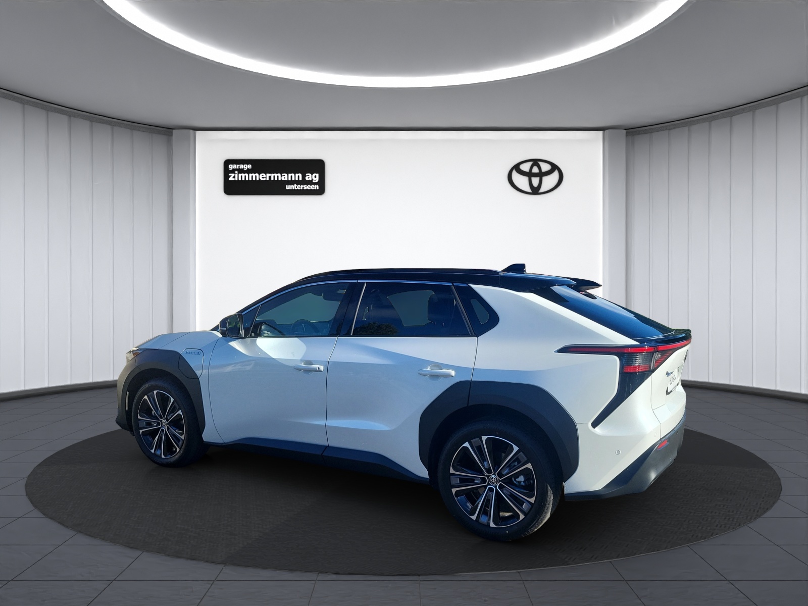 TOYOTA bZ4X Premium AWD-image-7