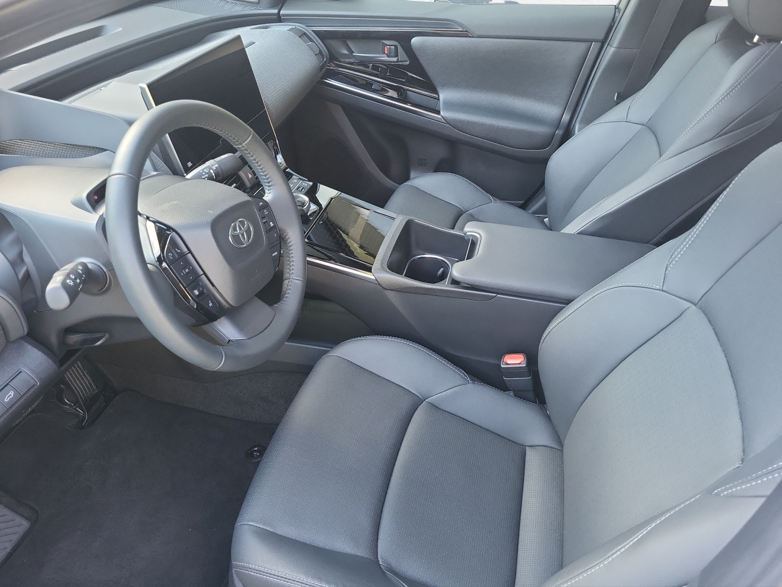 TOYOTA bZ4X Premium AWD-image-10