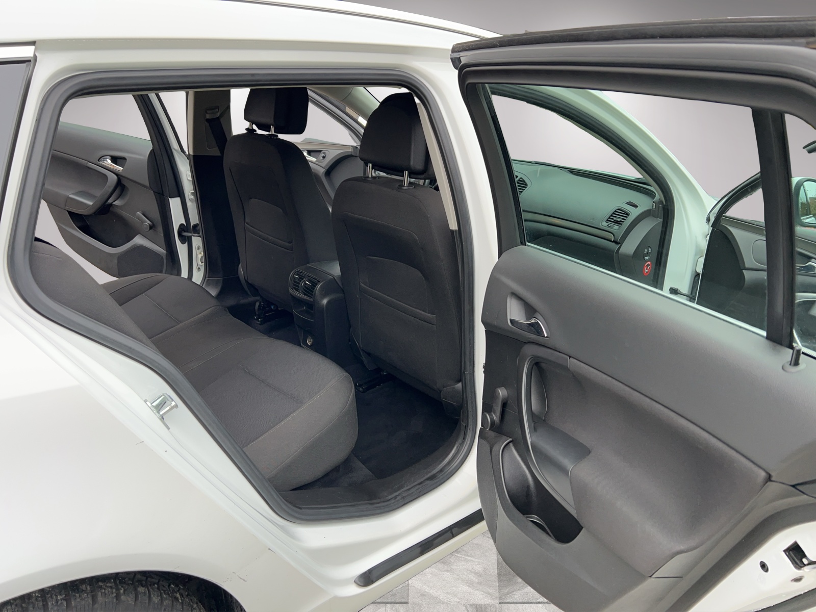 OPEL Insignia Sports Tourer 2.0 CDTI Edition-image-11