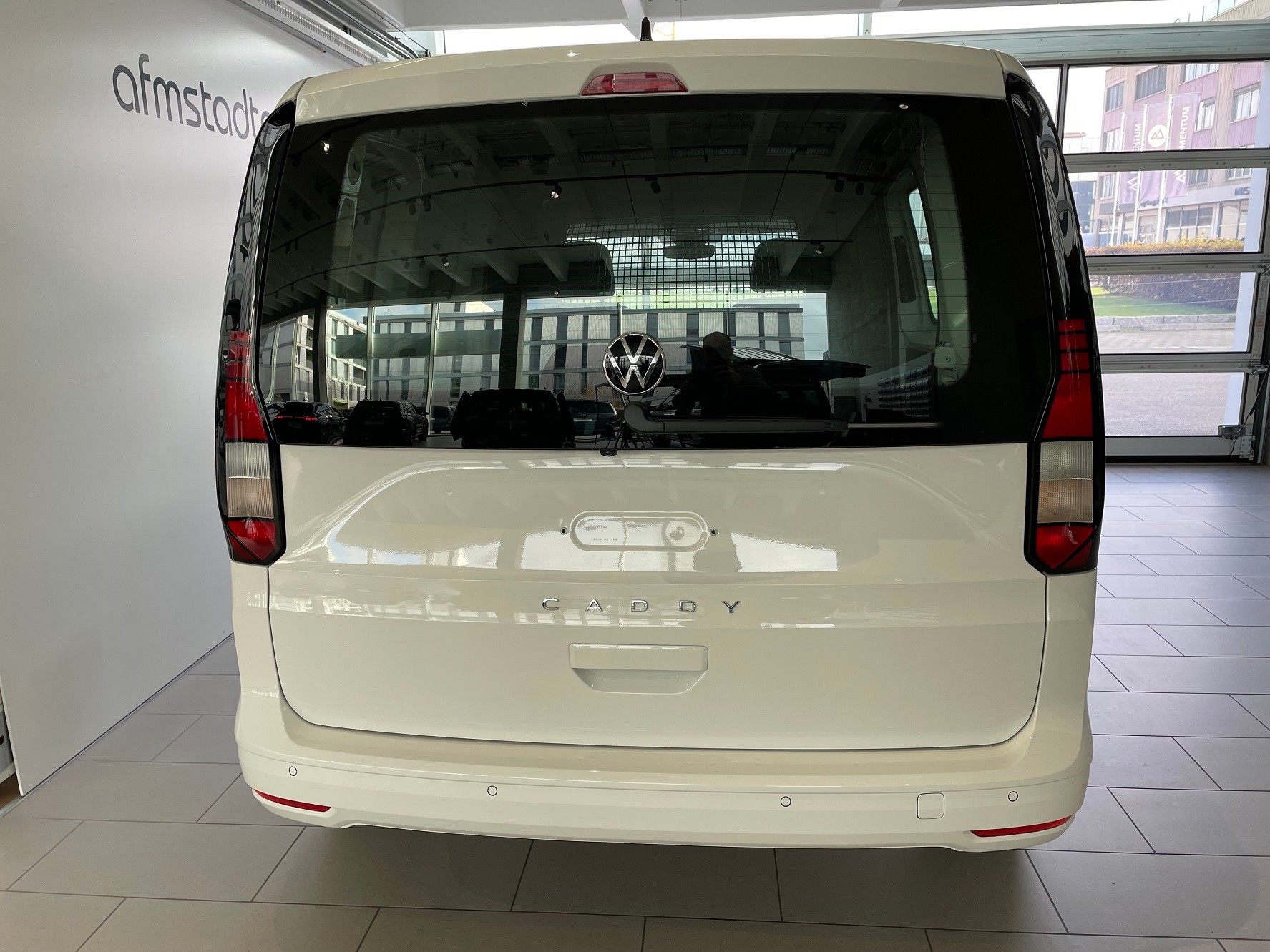 VW Caddy Cargo 1.5 TSI Entry-showroom-element-2