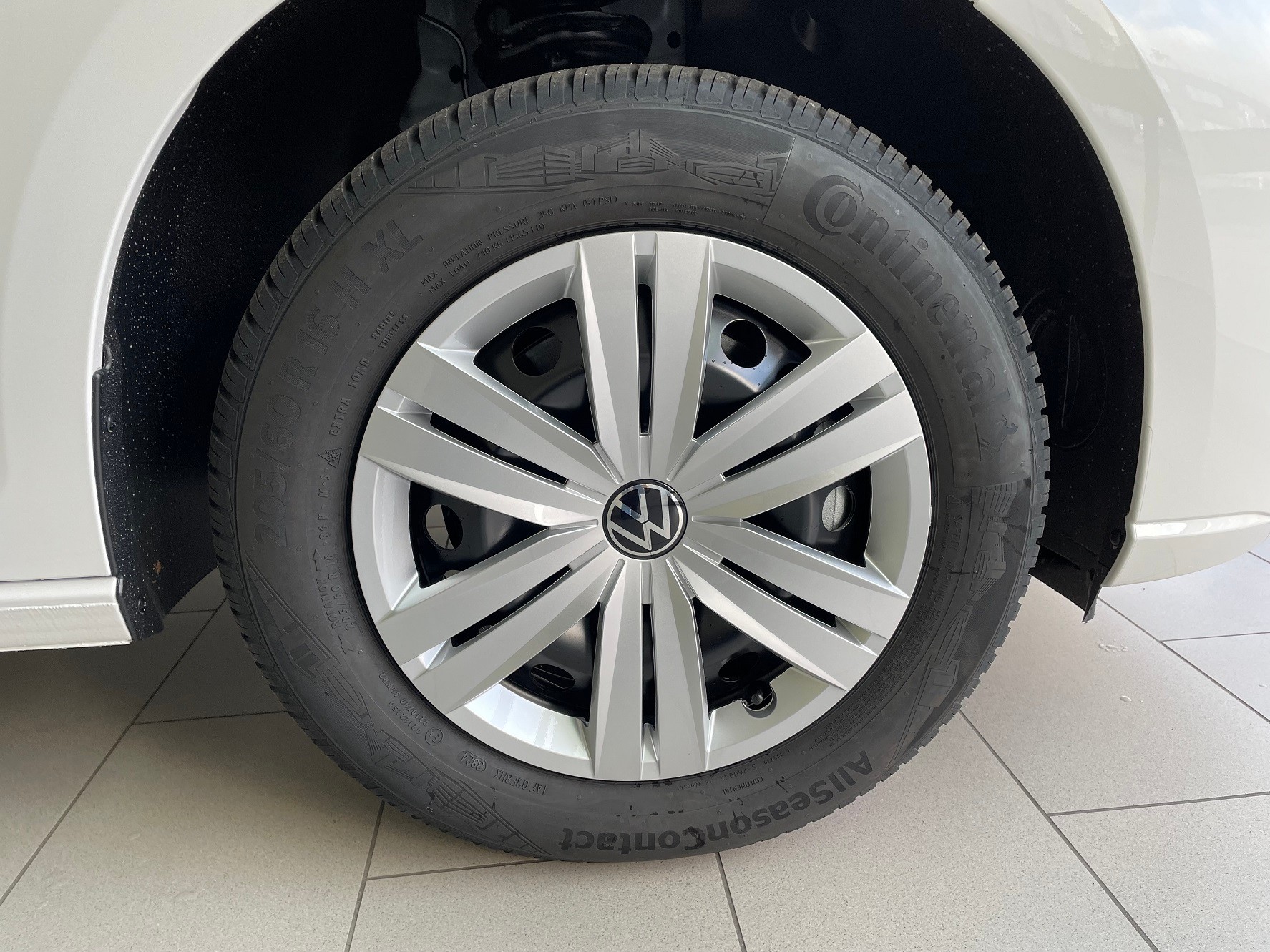 VW Caddy Cargo 1.5 TSI Entry-showroom-element-3