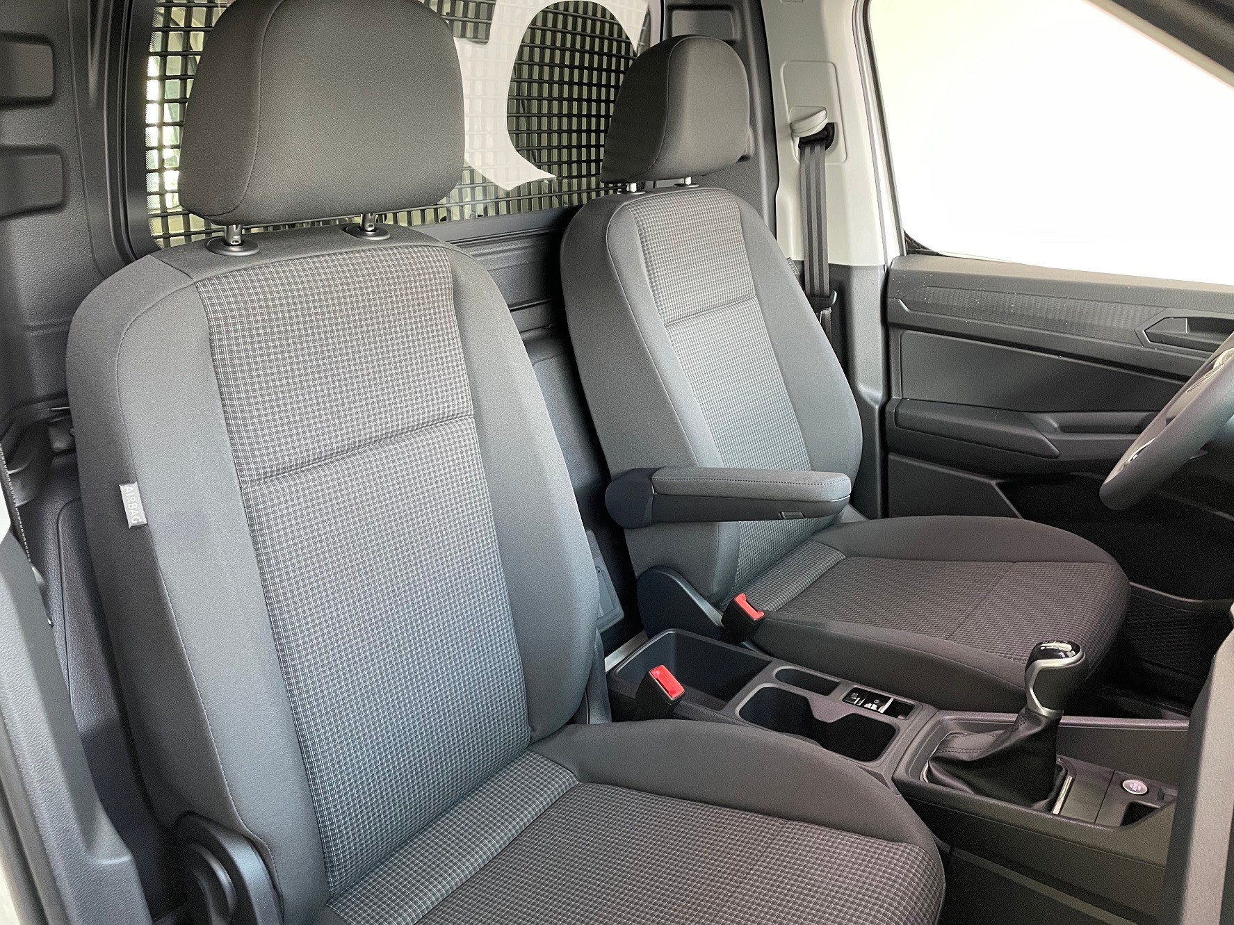 VW Caddy Cargo 1.5 TSI Entry-image-6