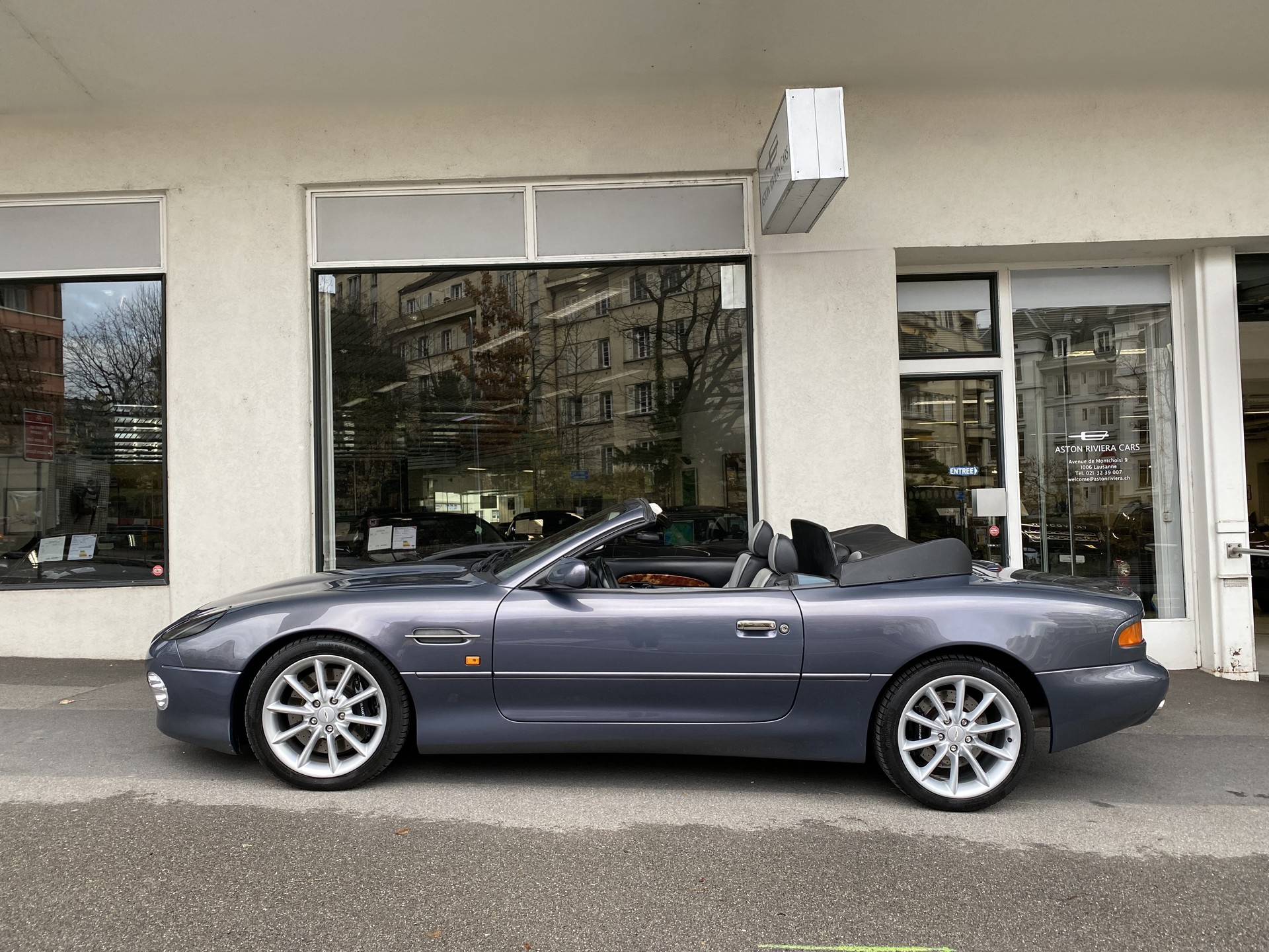 ASTON MARTIN DB7 Vantage Volante-image-4