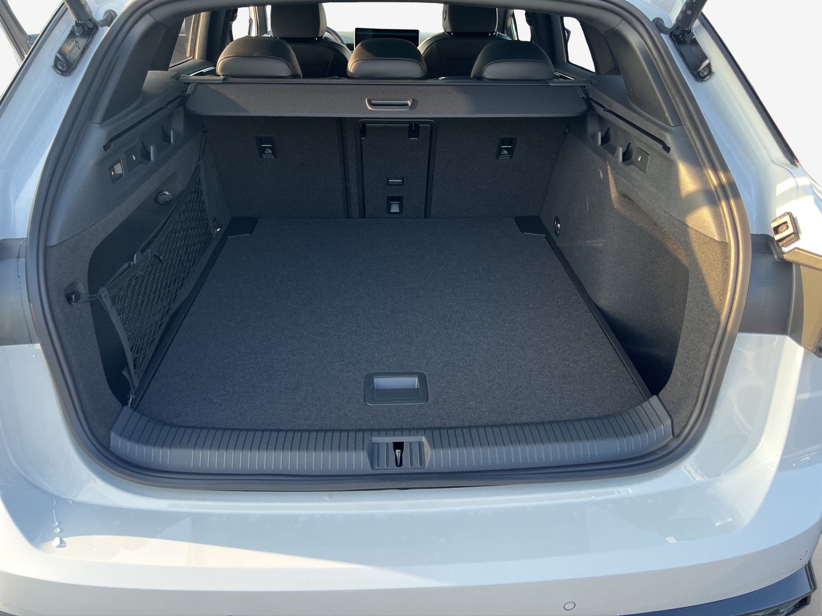 VW ID.7 Tourer GTX 86 kWh GTX 4 Motion-image-12