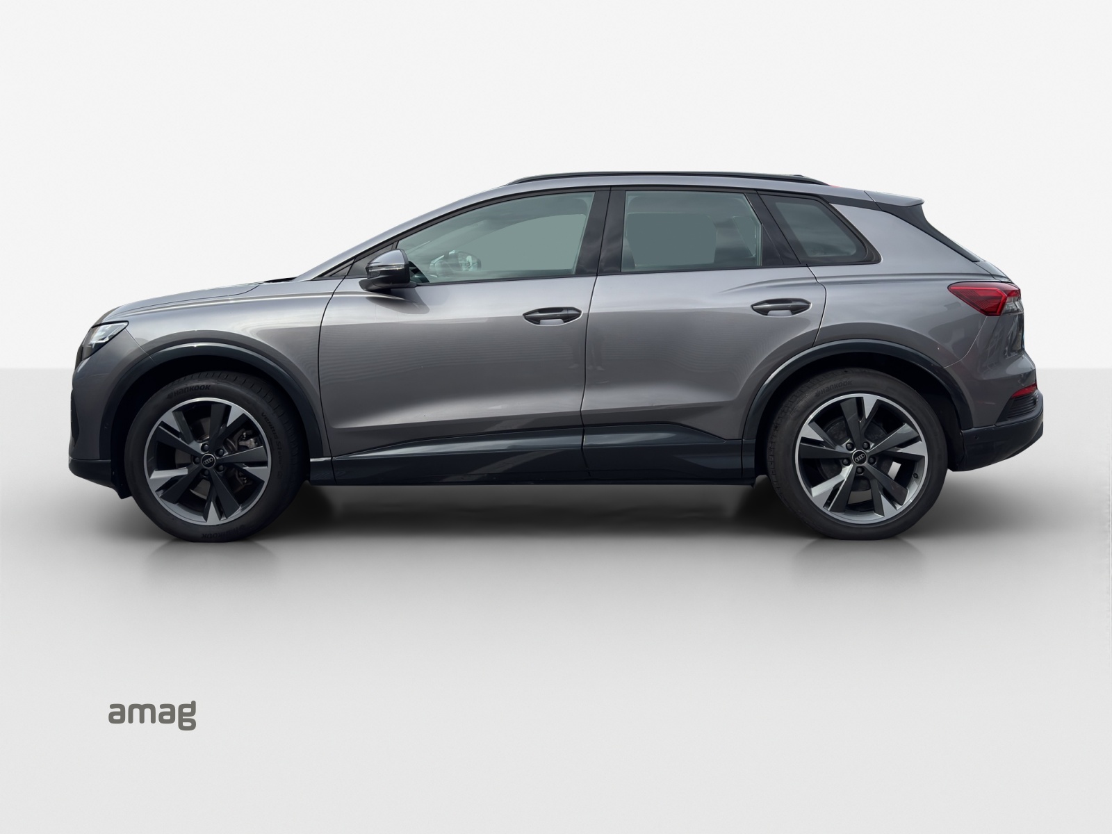 AUDI Q4 e-tron 45 Attraction quattro-image-1