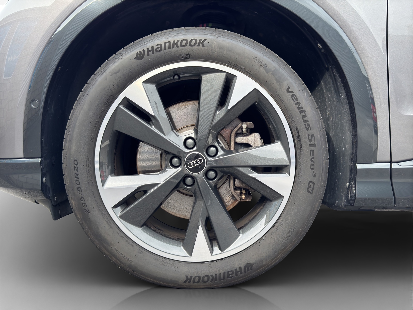 AUDI Q4 e-tron 45 Attraction quattro-image-13