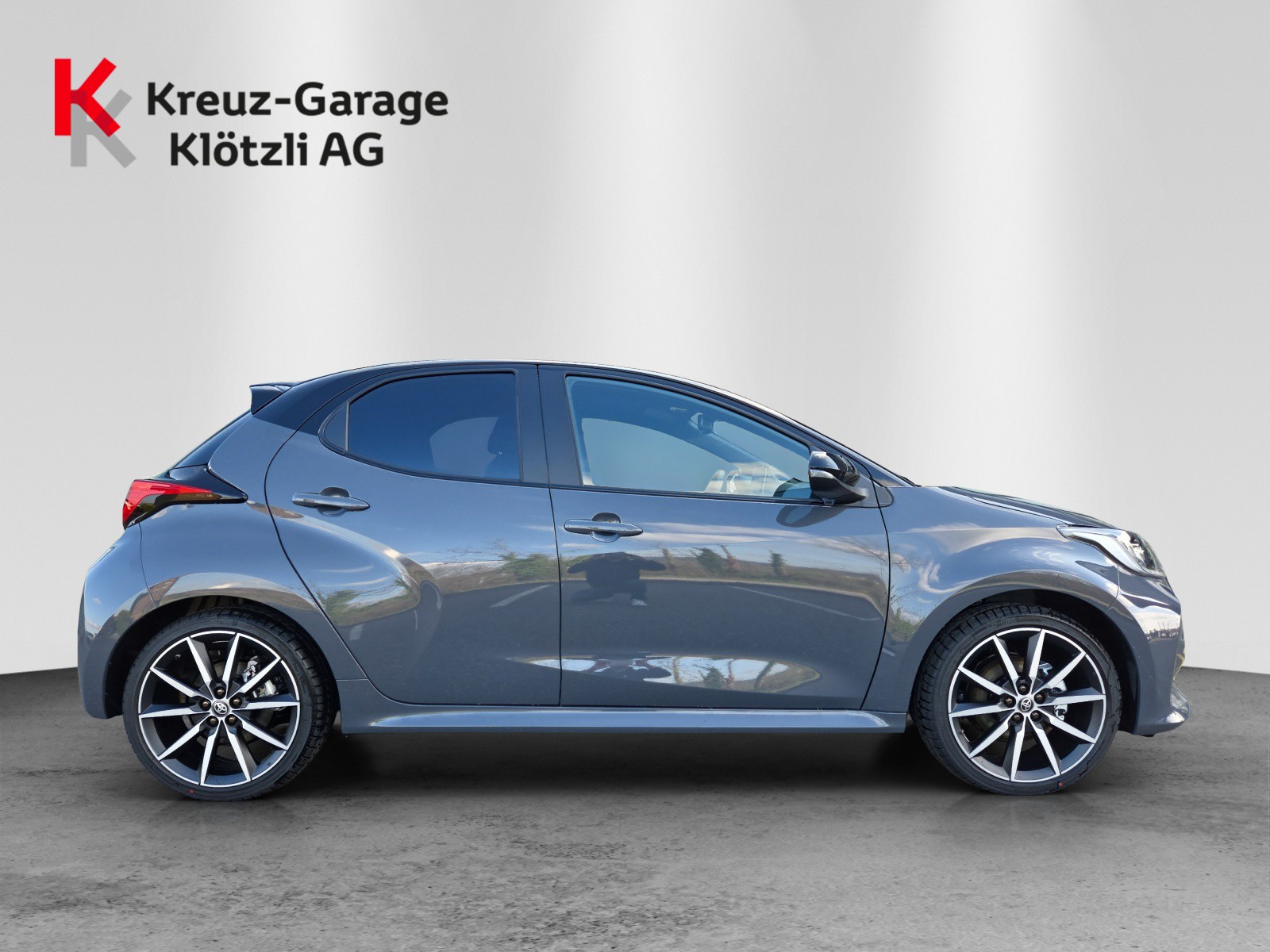 TOYOTA Yaris 1.5 GR Sport e-CVT-image-1