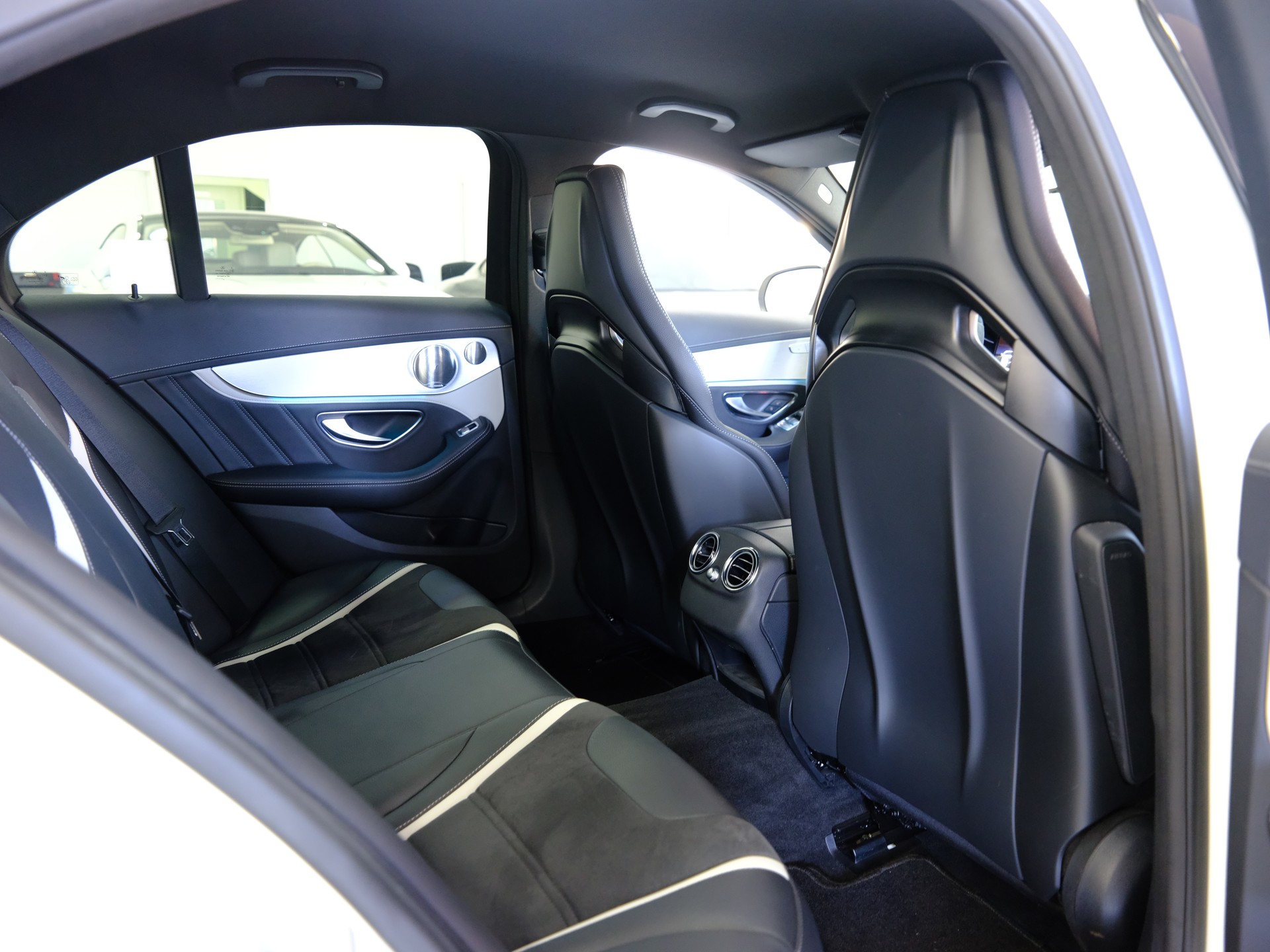 MERCEDES-BENZ C 63 S AMG Speedshift-image-14